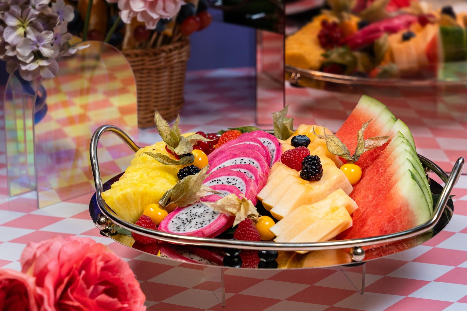 3月自助餐優惠【5】六國酒店 ── 下午茶自助餐煙三文魚、鮮果巴馬火腿等精緻點心任食四小時73折(圖片來源:六國酒店) 3月自助餐優惠【5】六國酒店 ── 下午茶自助餐煙三文魚、鮮果巴馬火腿等精緻點心任食四小時73折(圖片來源:六國酒店)