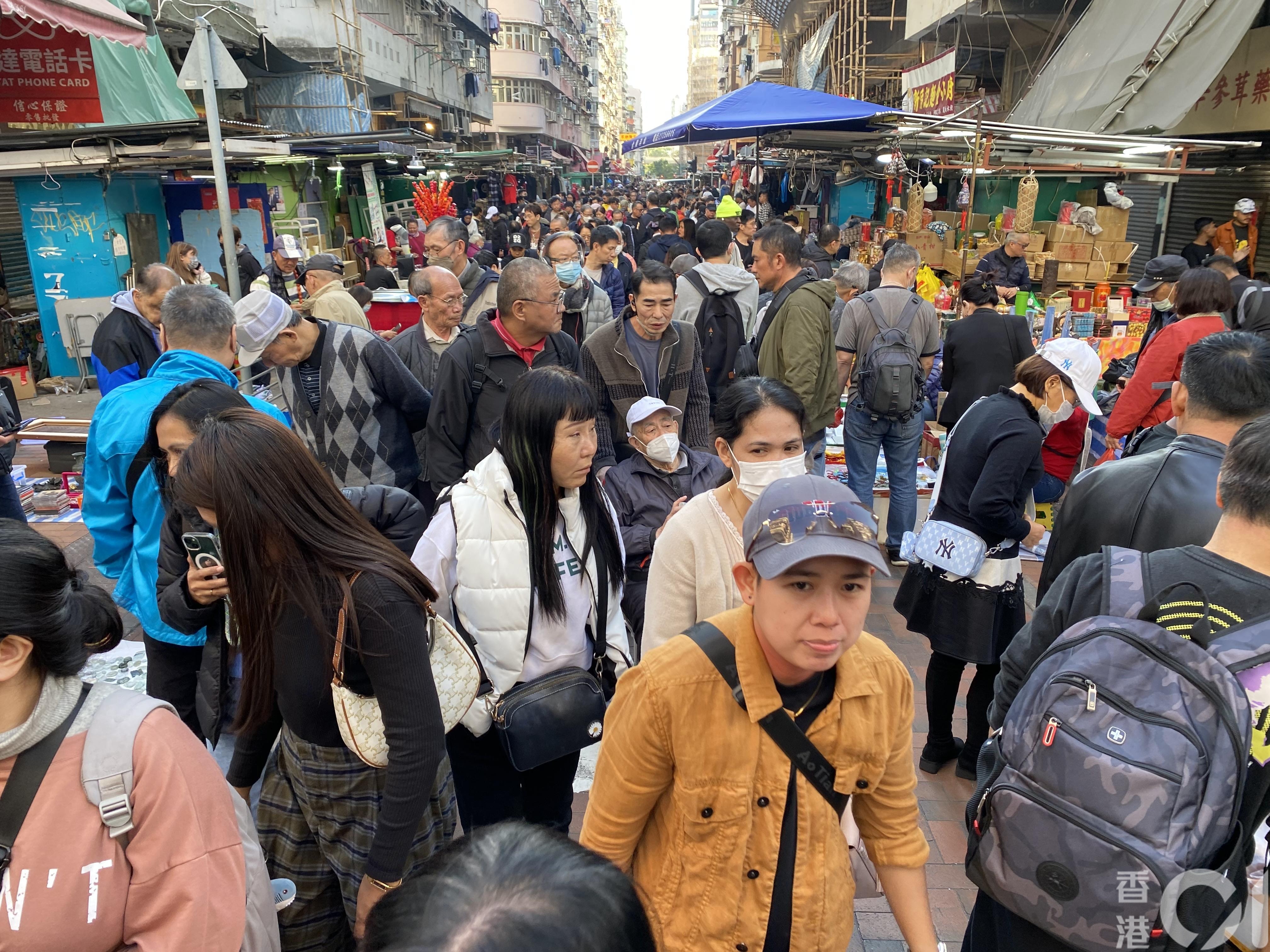 小販反映執法欠準則指引江玉歡倡管理要有「溫度」