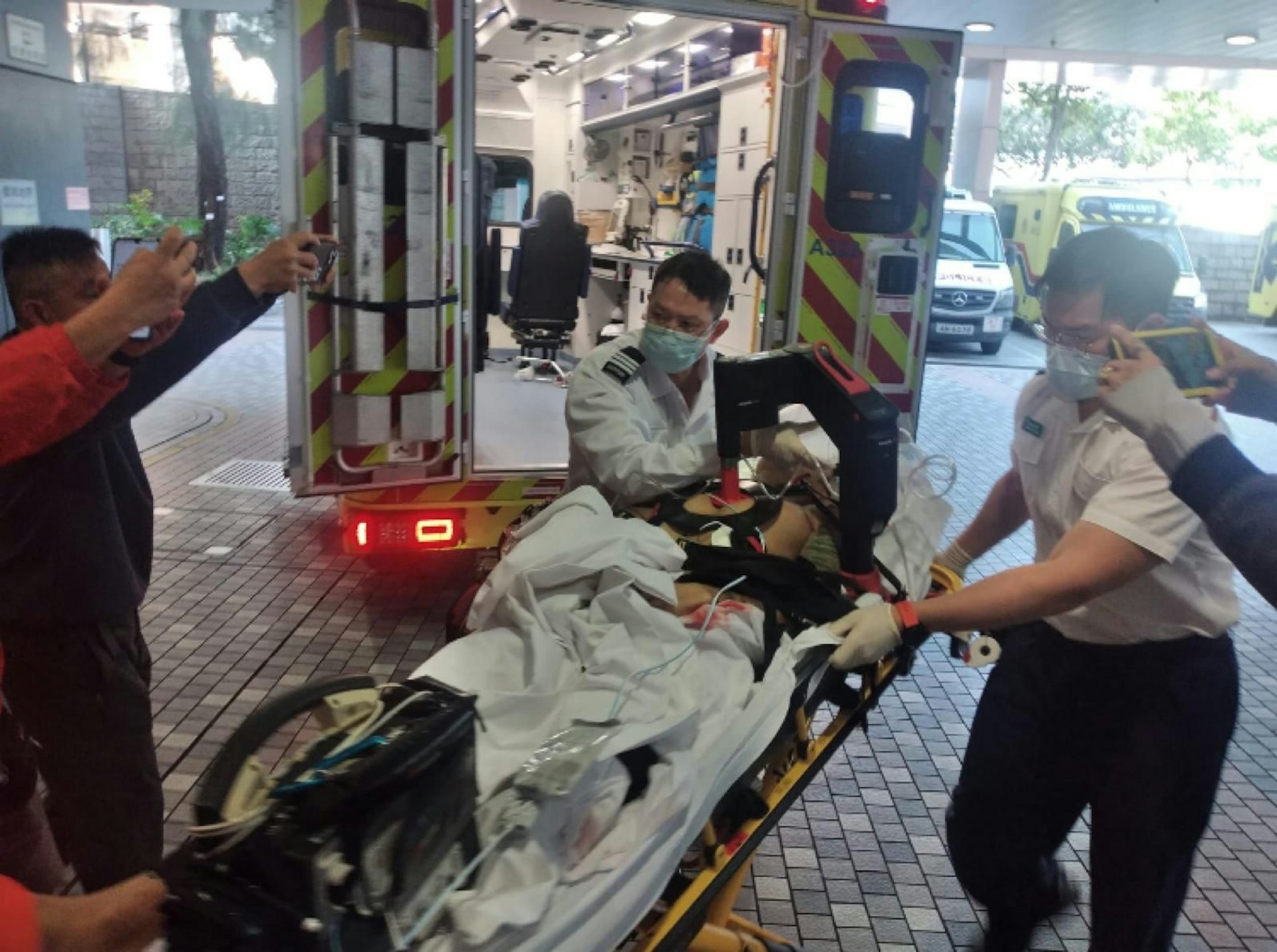 男事主左腳截斷,送院搶救後不治。