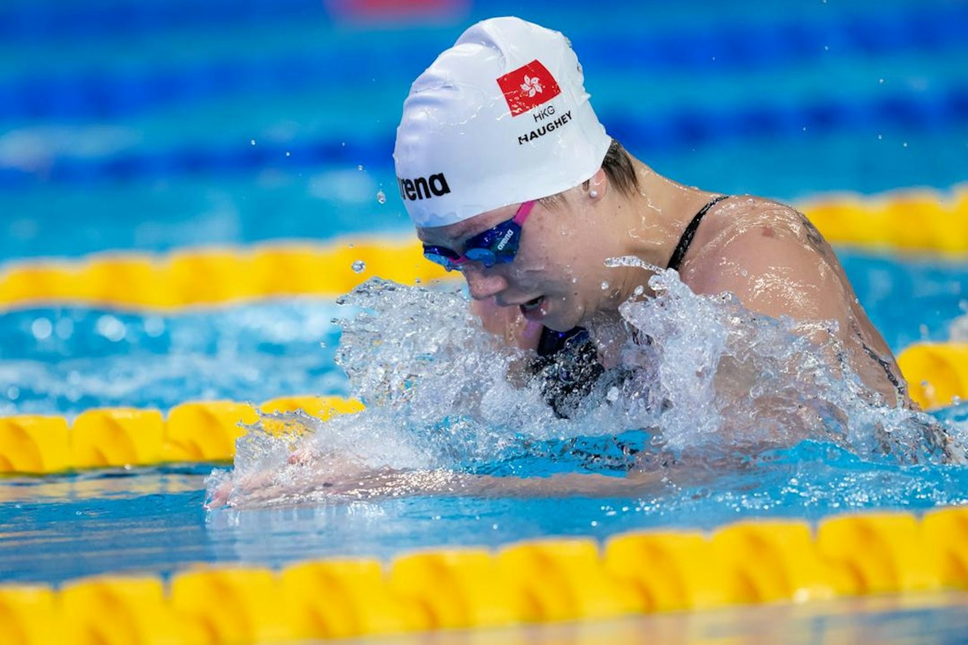 何詩蓓領軍出戰女子4x100混合接力初賽。(World Aquatics /Mike Lewis) 何詩蓓領軍出戰女子4x100混合接力初賽。(World Aquatics /Mike Lewis)