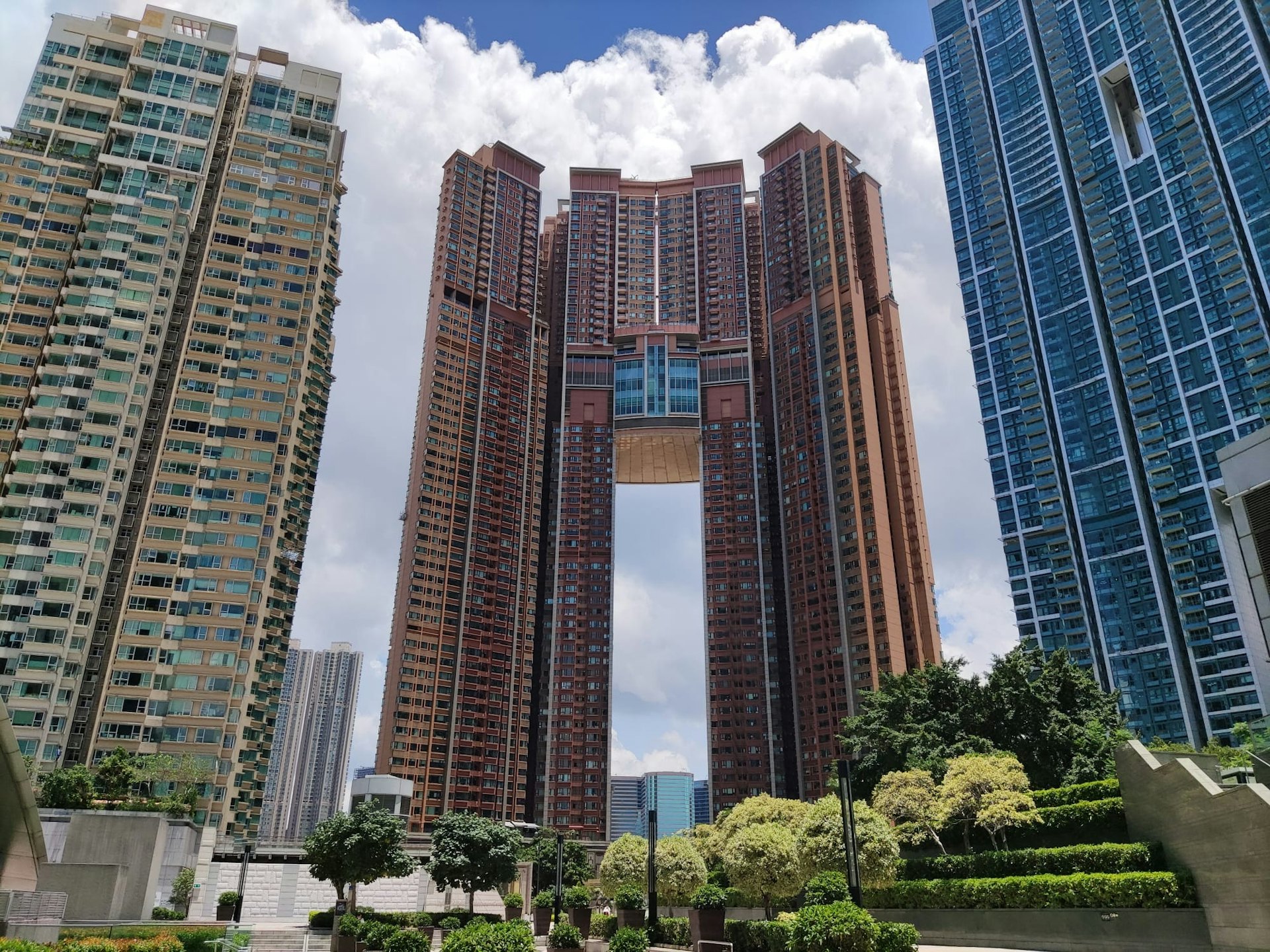 凯旋门高层单位1.28亿成交,舒心夫妇持货7年亏损逾5000万 凯旋门高层单位1.28亿成交,舒心夫妇持货7年亏损逾5000万