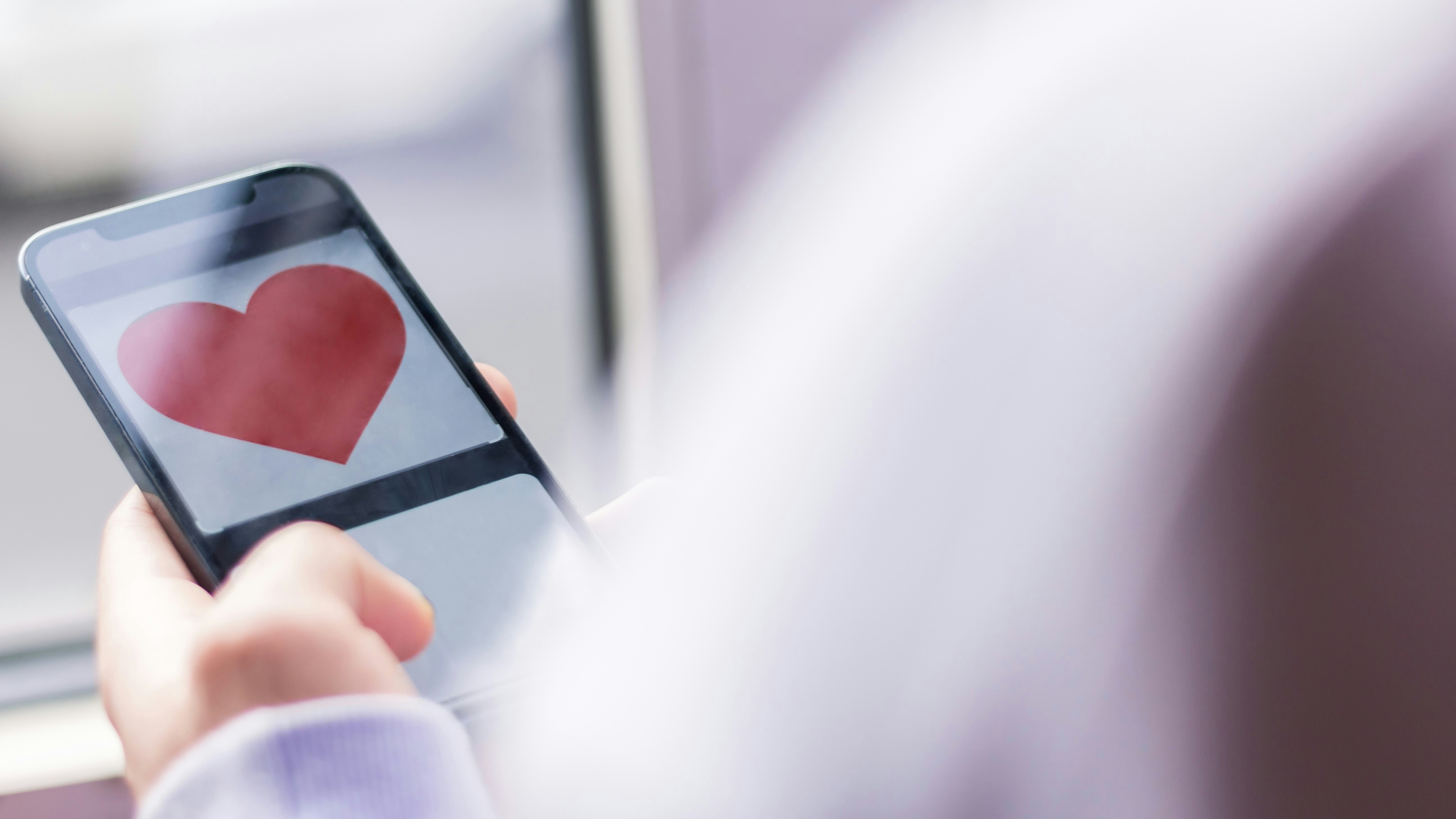 上海單身女老師網戀墮殺豬盤投資虛擬貨幣遭呃400萬元人民幣