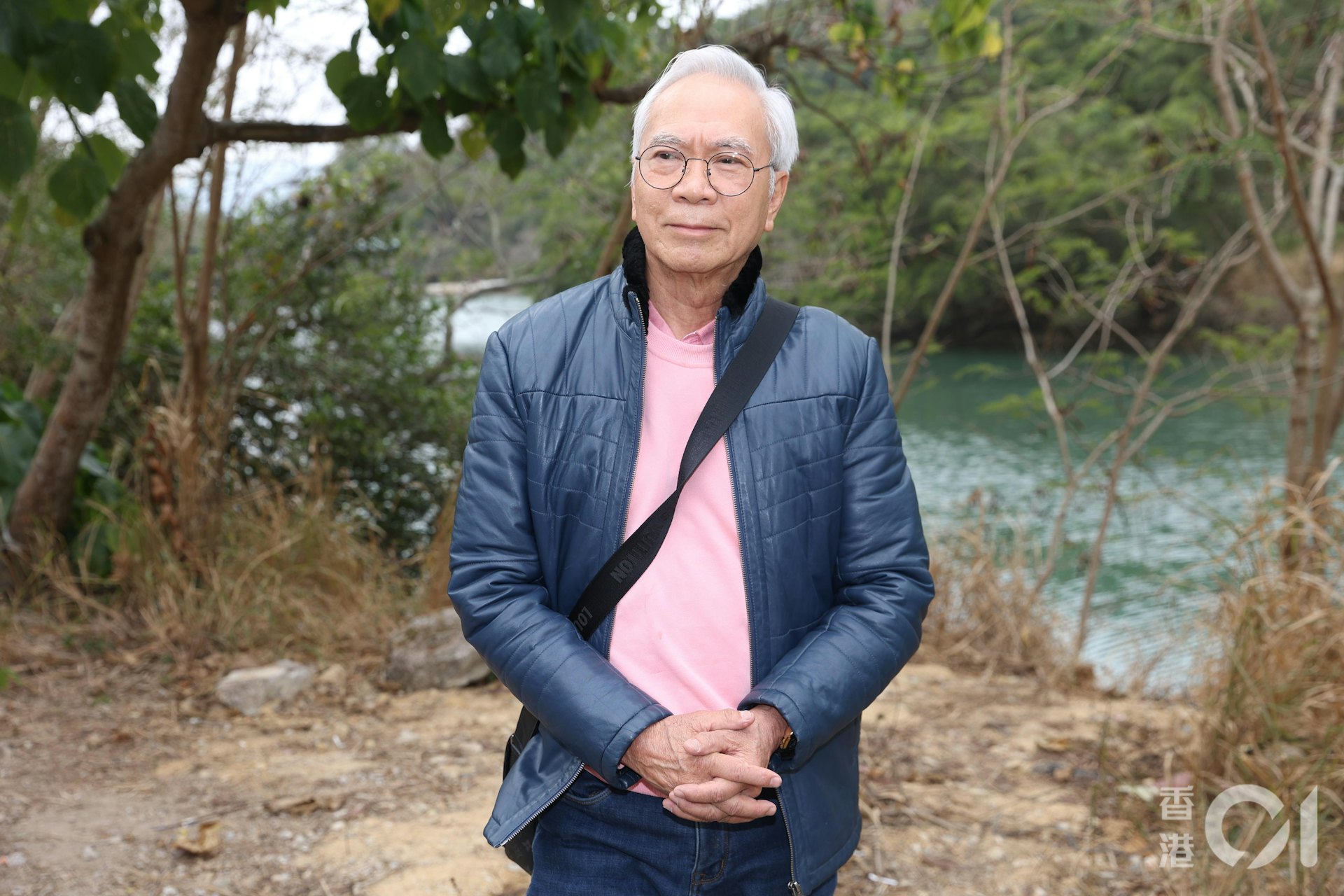 李龍基直到今天(21日)為止已經連續七日風雨不改去懲教所探未婚妻王青霞。(陳順禎攝) 李龍基直到今天(21日)為止已經連續七日風雨不改去懲教所探未婚妻王青霞。(陳順禎攝)