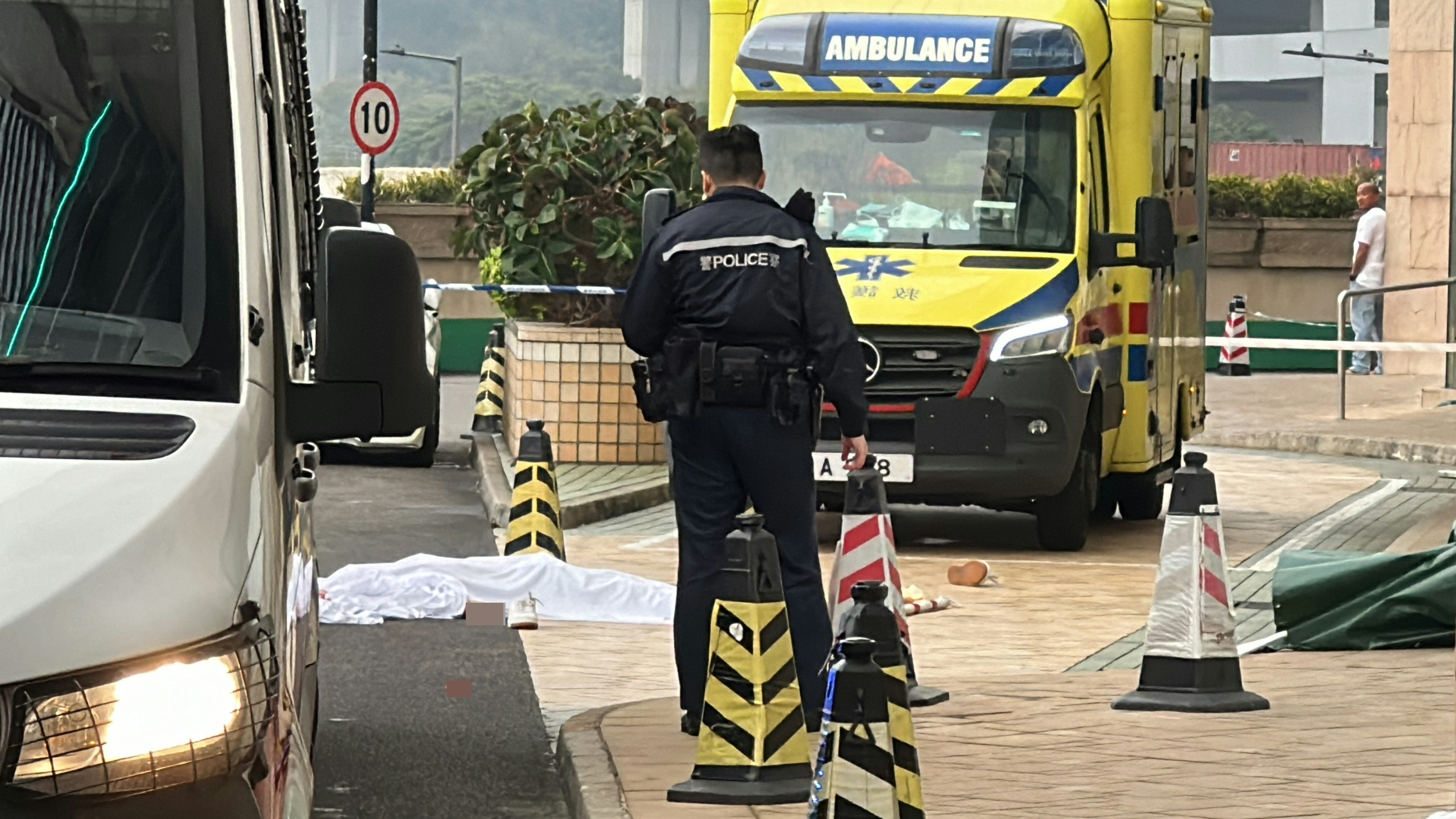 珍惜生命｜青衣青逸酒店男子疑燒炭後墮樓　當場死亡