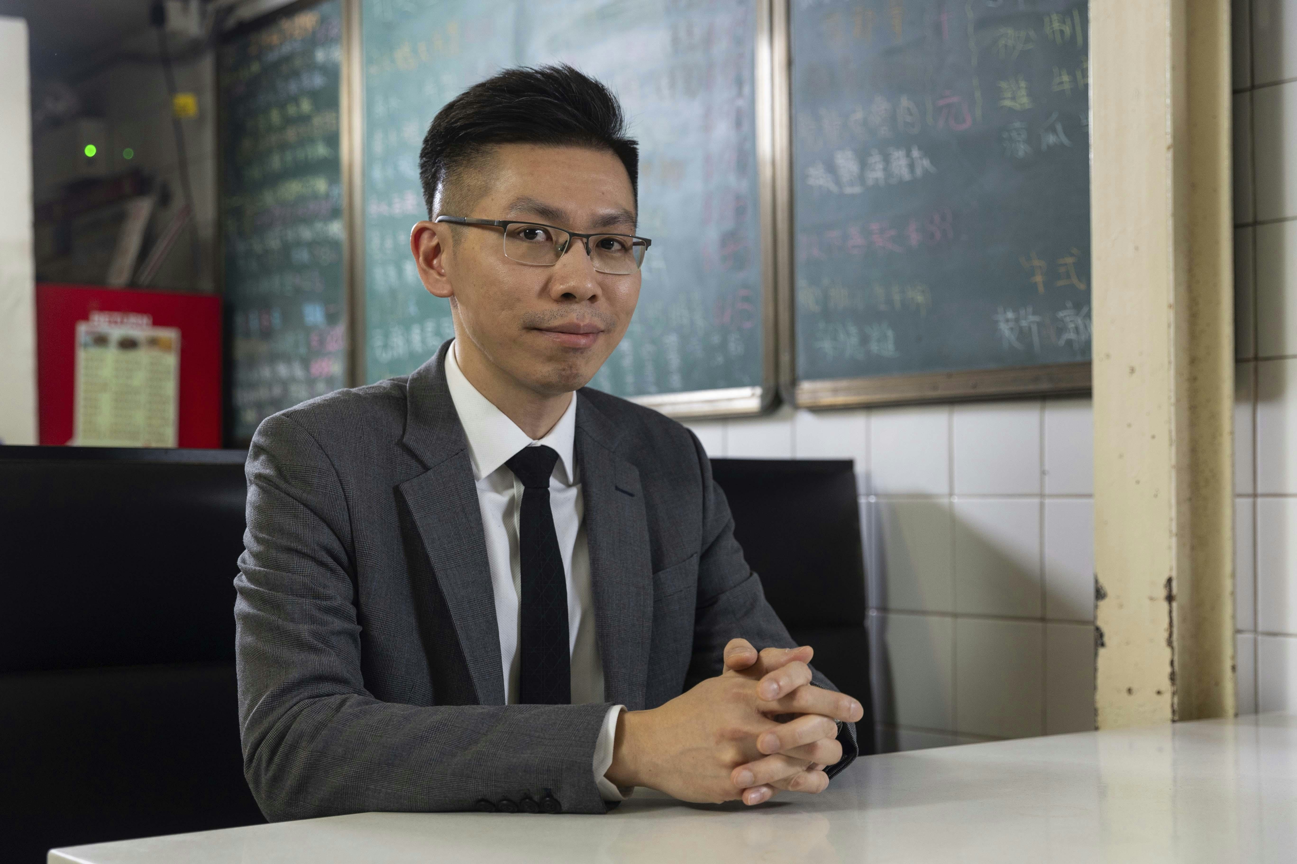 心臟科專科醫生曾振峯講解心碎綜合症的成因、症狀與預防方法。