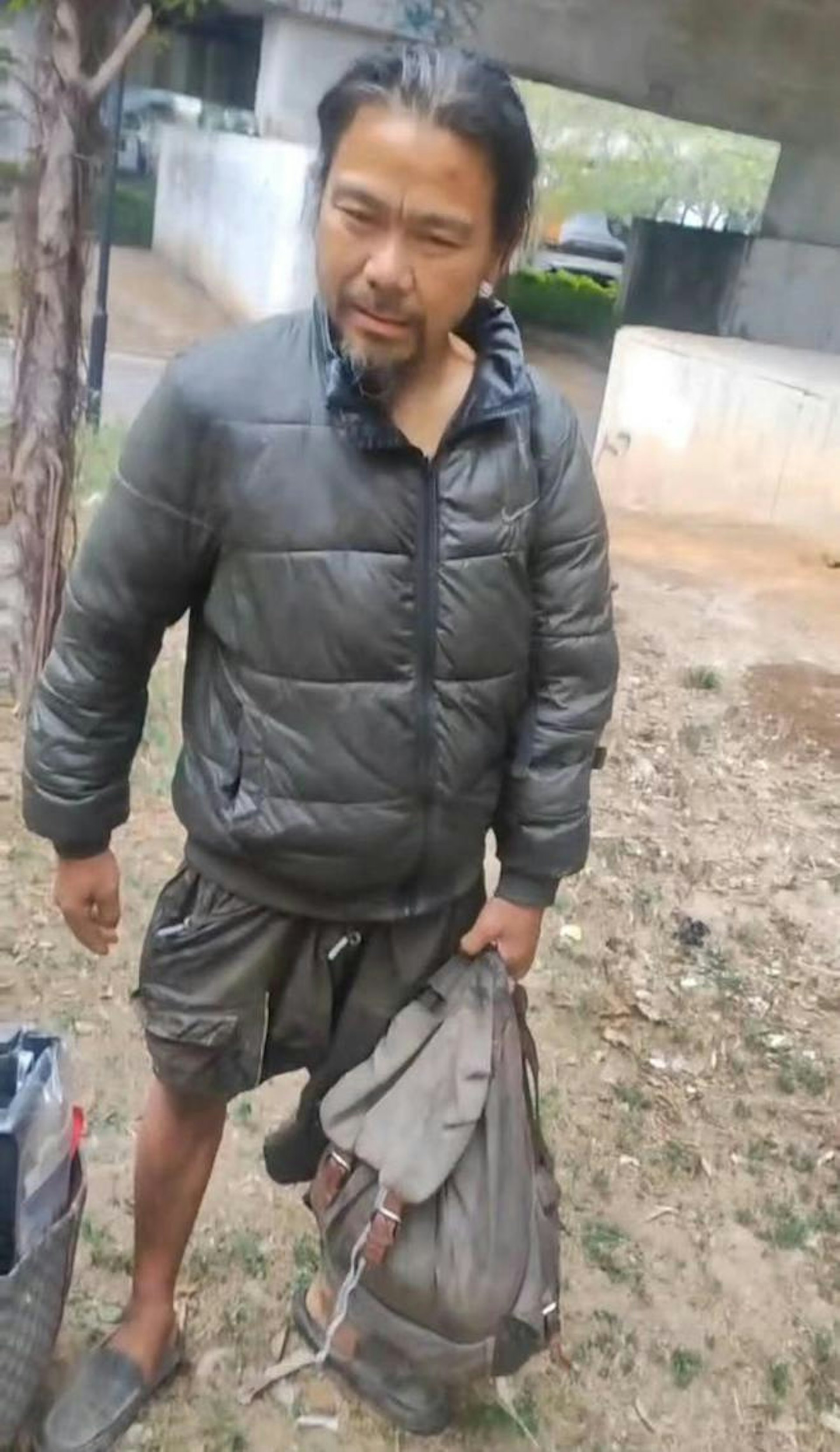 譚長根被找到時形象邋遢。(瀟湘晨報) 譚長根被找到時形象邋遢。(瀟湘晨報)