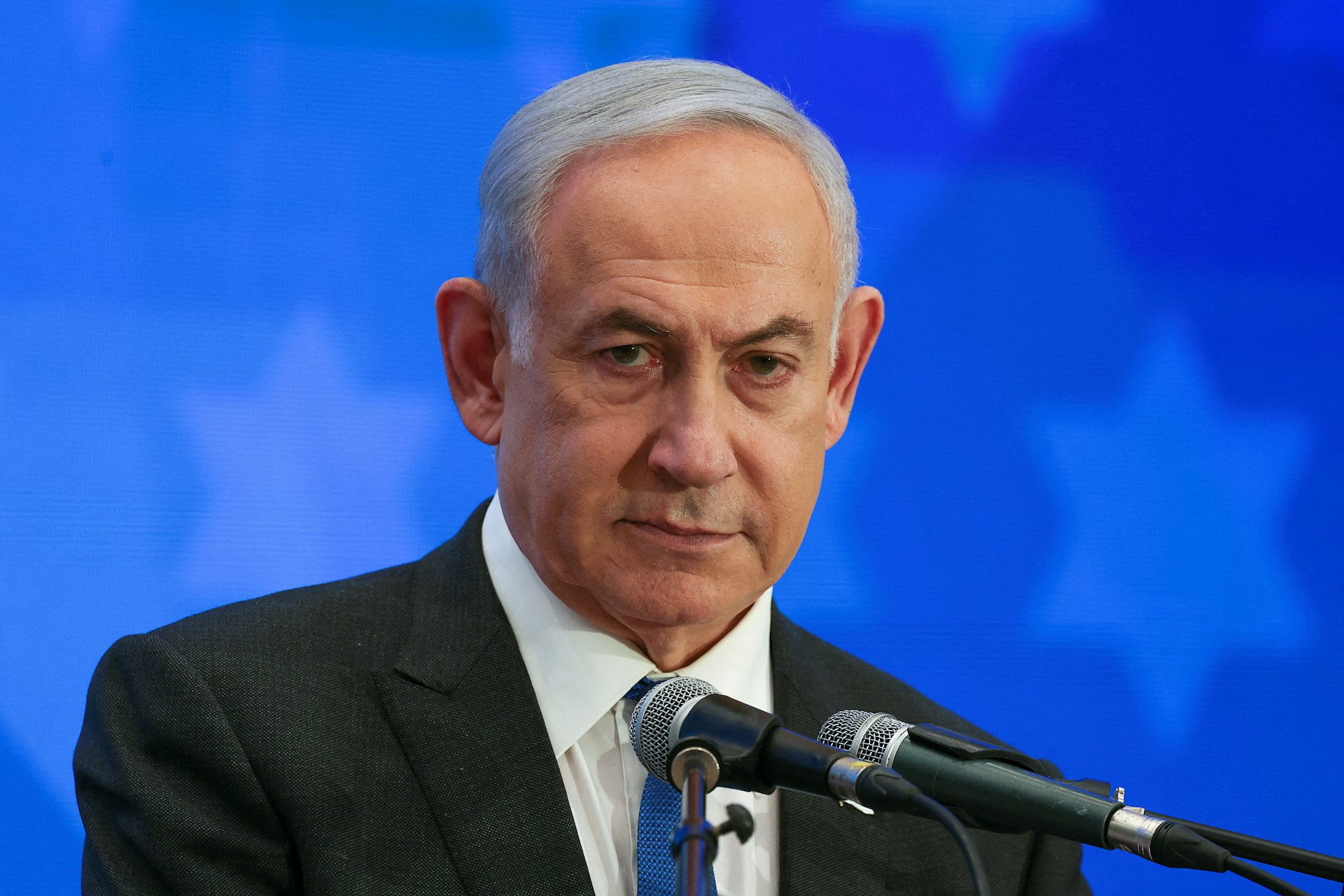 圖為2024年2月18日,以色列總理內塔尼亞胡在耶路撒冷(Jerusalem)發表講話。(Reuters) 圖為2024年2月18日,以色列總理內塔尼亞胡在耶路撒冷(Jerusalem)發表講話。(Reuters)