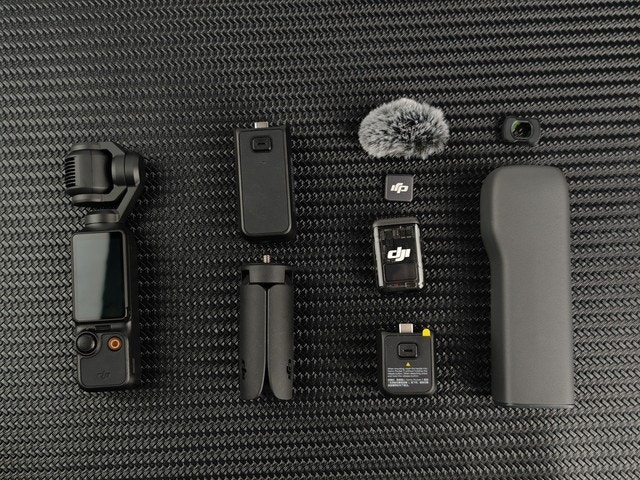 DJI Osmo Pocket 3開箱評測備2英寸OLED顯示屏續航時間理想