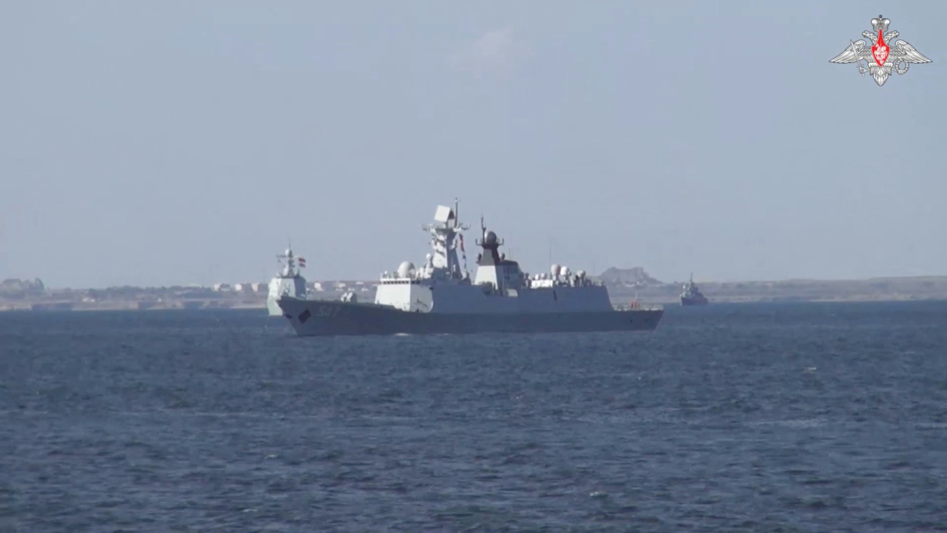 俄媒:中俄軍艦在日本海進行導彈和炮火發射演習 俄媒:中俄軍艦在日本海進行導彈和炮火發射演習