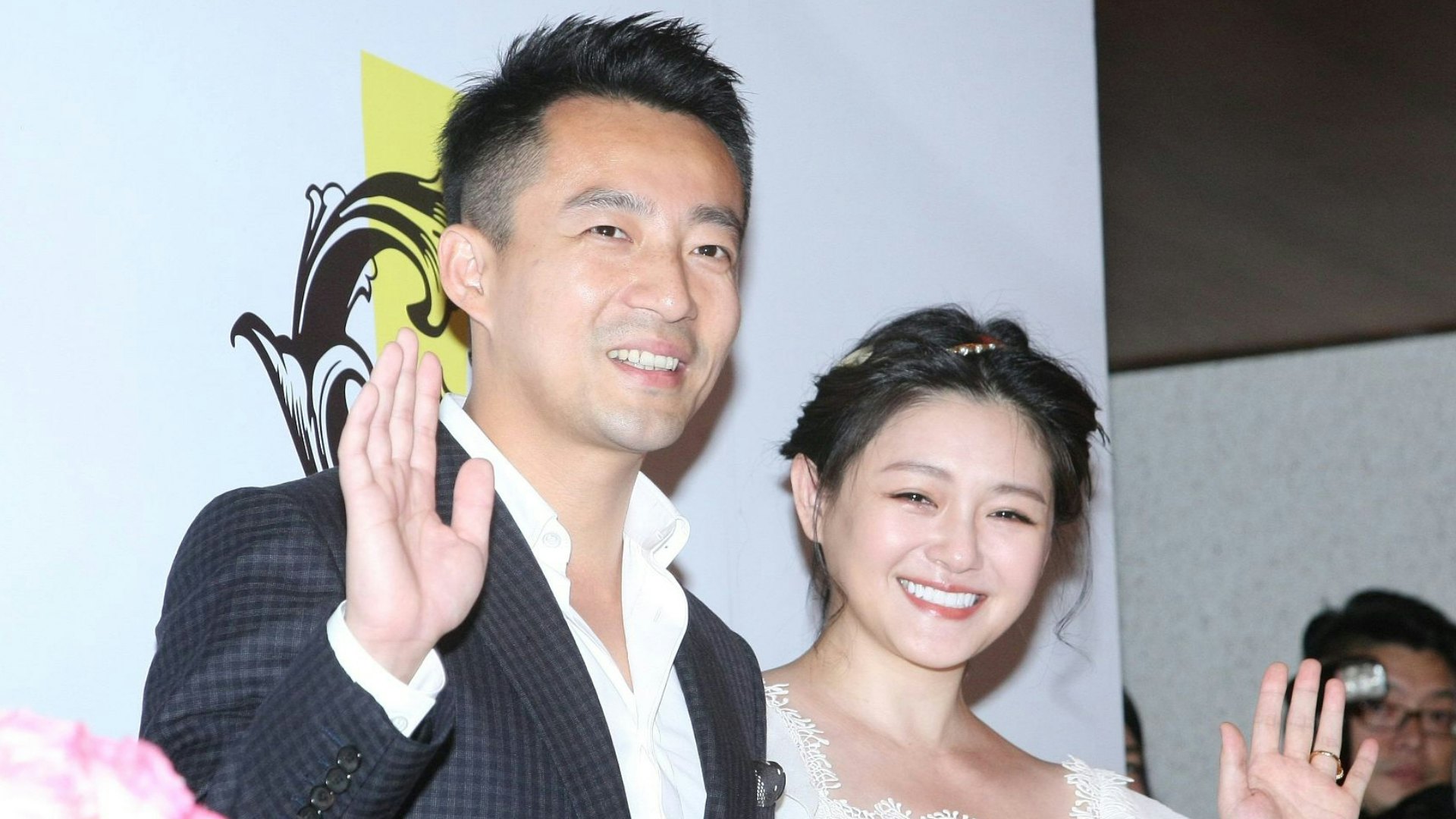 S媽淚揭汪小菲3大罪狀 尚欠大S上億台幣 共同戶口8千萬亦被領走 S媽淚揭汪小菲3大罪狀 尚欠大S上億台幣 共同戶口8千萬亦被領走