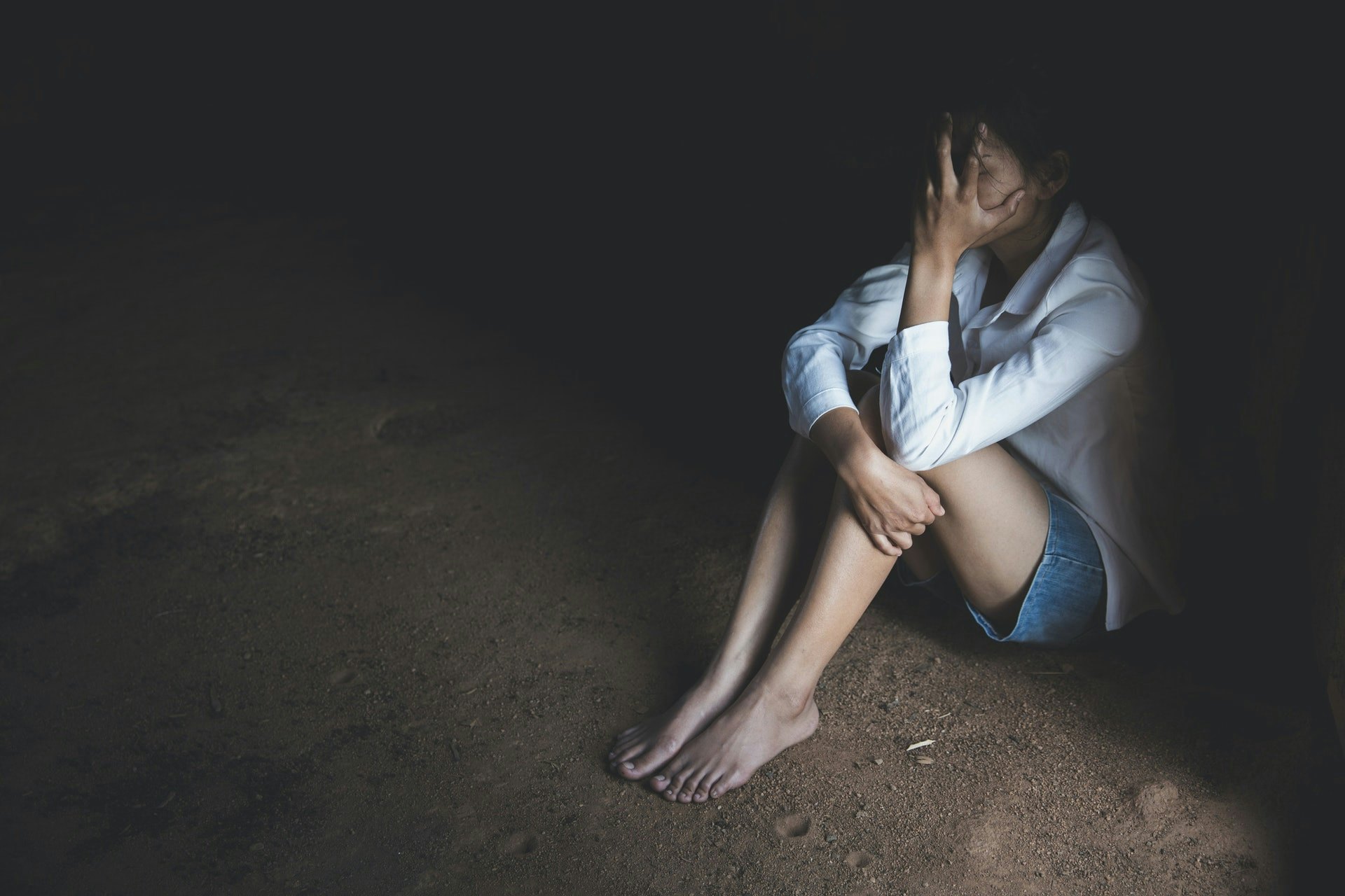 新加坡1名女租客被房東非禮,初時以為是「幽靈」所為不報警,其後終發現犯人。(示意圖/Getty Images) 新加坡1名女租客被房東非禮,初時以為是「幽靈」所為不報警,其後終發現犯人。(示意圖/Getty Images)