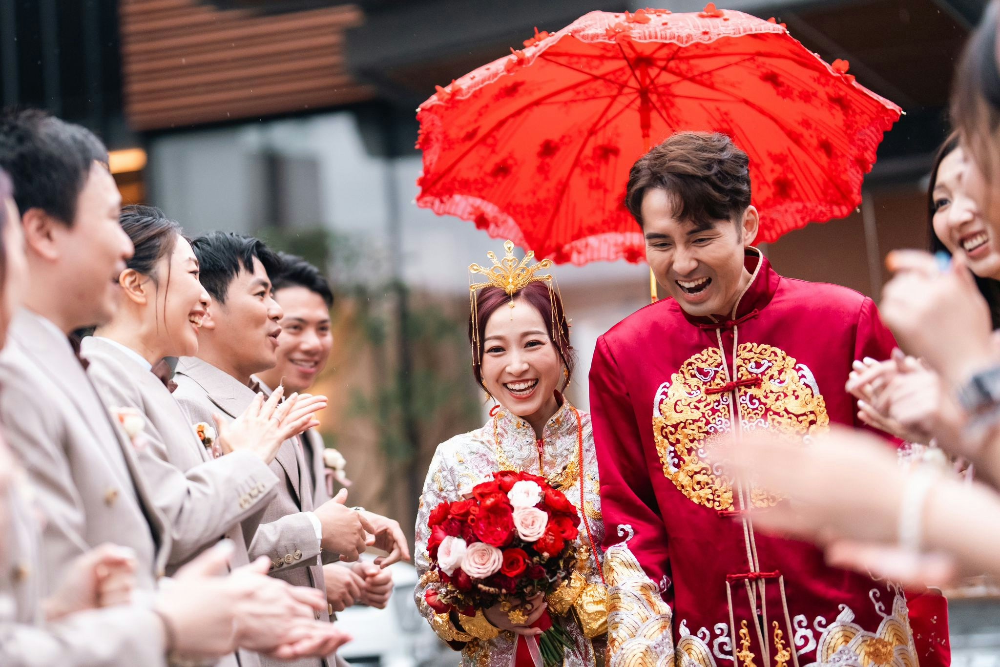 黄美棋钟健威结束11年爱情长跑，4月6日举行婚礼。