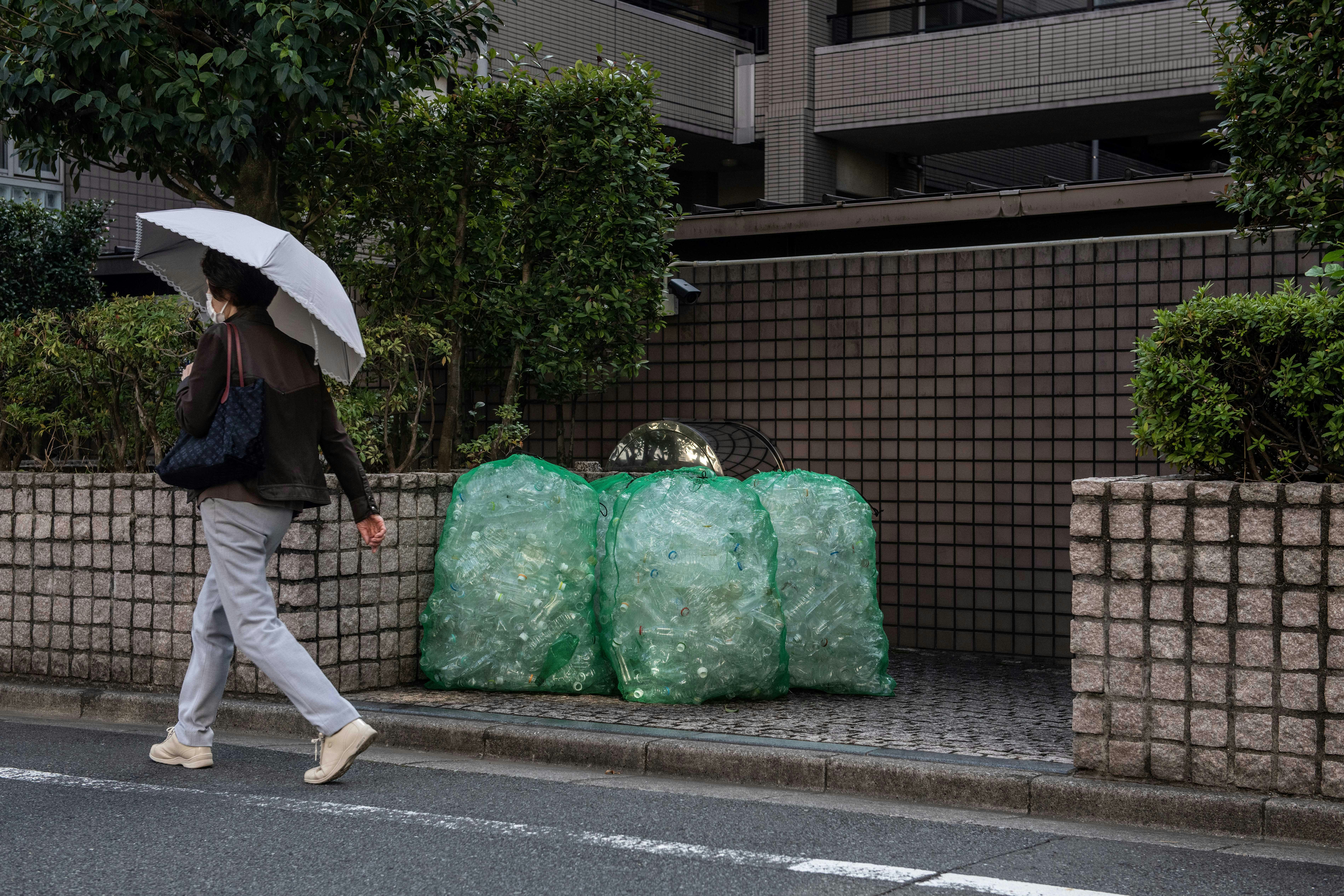 日本垃圾分类最早见于1980年代，经过数十年的发展已形成规范化、系统化的生活方式。(Getty)