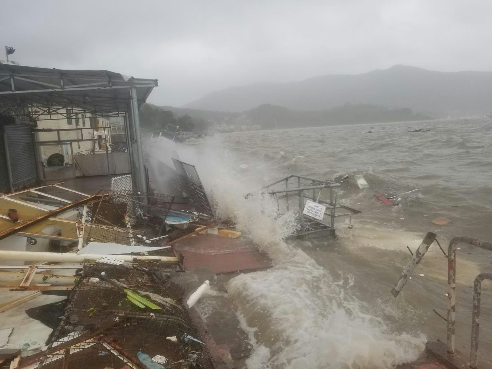 魏骏杰当年投资的西贡餐厅在2018年山竹超强台风时受严重破坏。