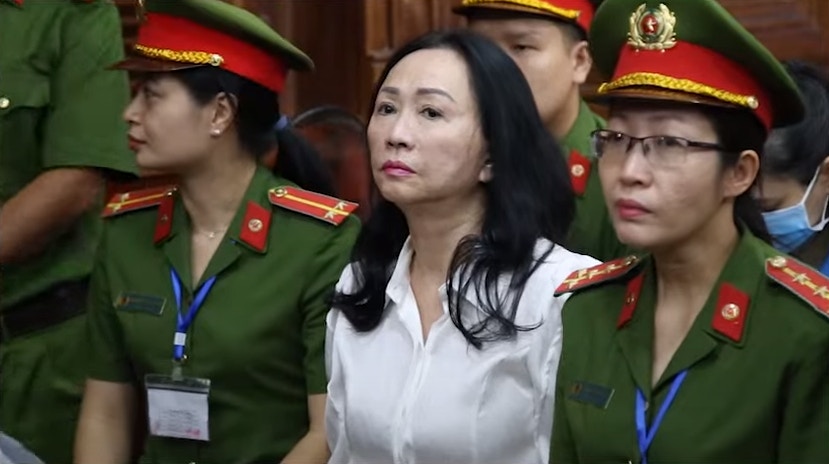 越南女首富案：张美兰2024年4月11日在胡志明市法庭内的画面（影片截图）