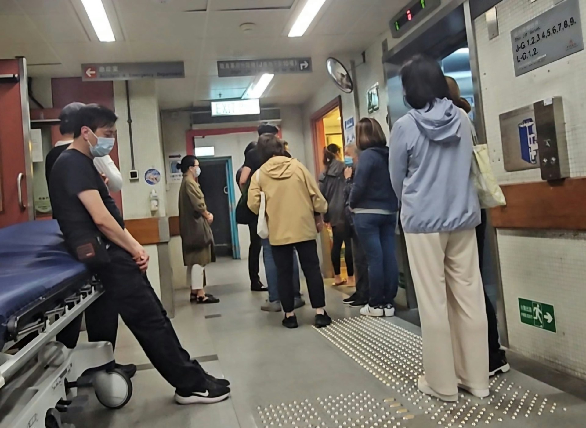 釣魚翁家屬到醫院了解。