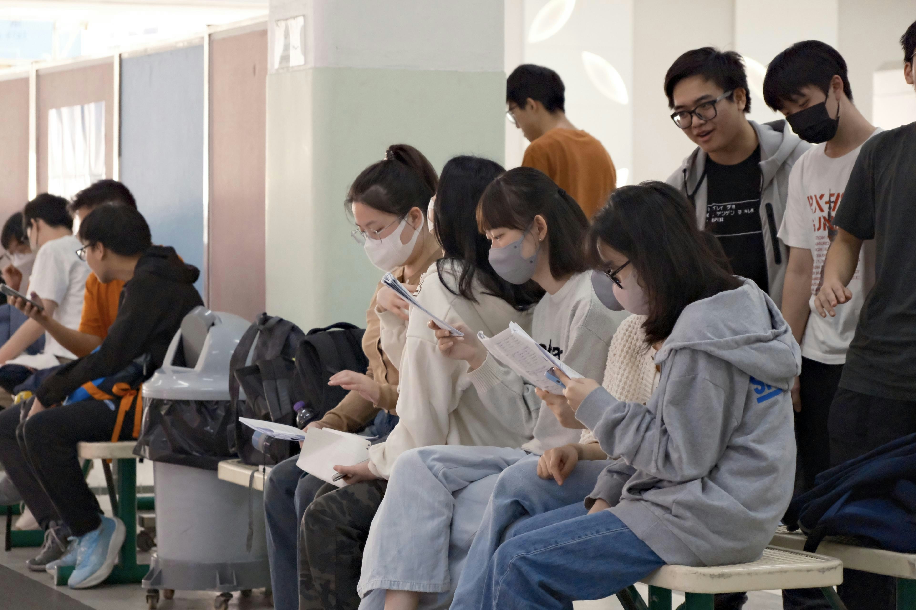 DSE｜英文聆聽卷開考改人手點名　考生稱報到易曾出事續用感奇怪