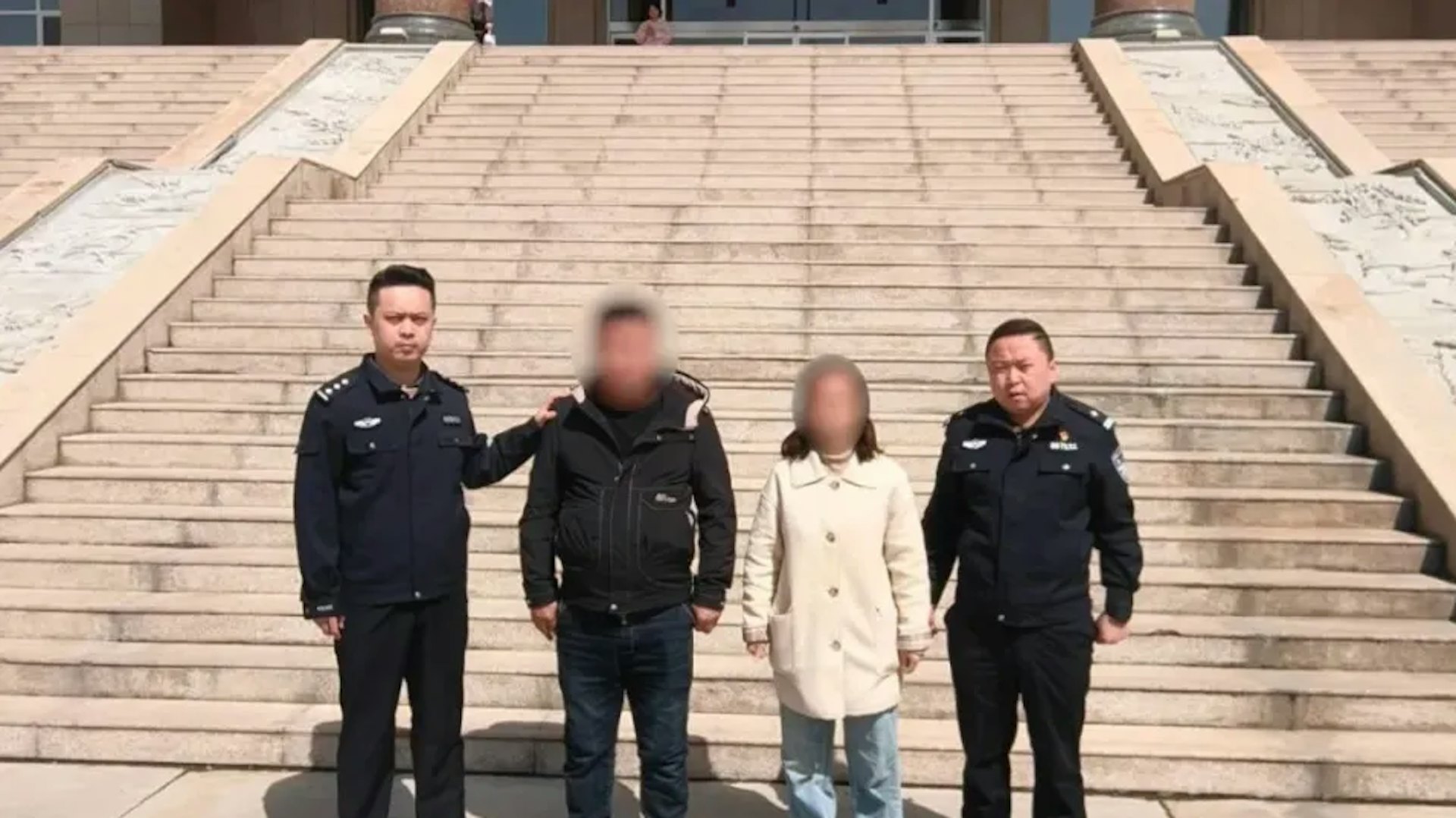 山西一對父母以3.7萬元人民幣的價格把親生兒子販賣給他人,最終雙雙被捕。(《法治日報》) 山西一對父母以3.7萬元人民幣的價格把親生兒子販賣給他人,最終雙雙被捕。(《法治日報》)