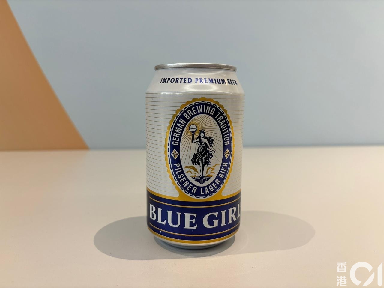 Blue Girl 的Pilsner Lager Beer，每罐$8.8，评分为4.5分。（梁祖儿摄）