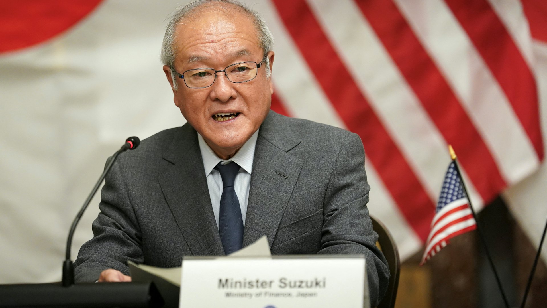 日圓續處強勢 日財相鈴木俊一明言匯率快速波動不可取 日圓續處強勢 日財相鈴木俊一明言匯率快速波動不可取
