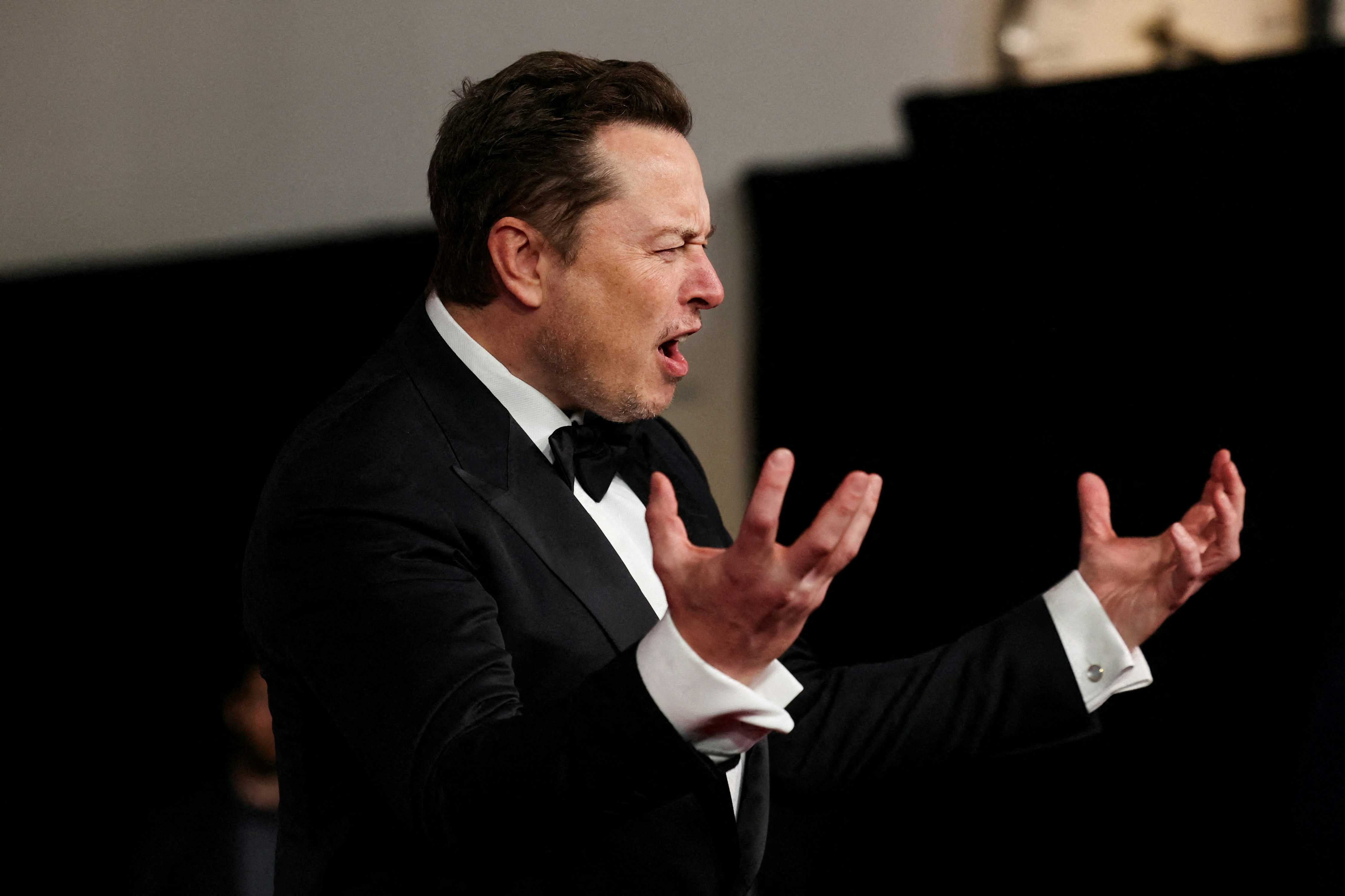 Tesla股價懶理業績失色　盤後反飆升13%　竟因財報一句話？