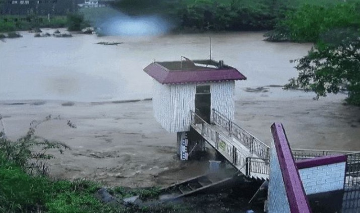 据广东省三防总指挥部今日（21日）下午最新消息，受强降雨补充影响，北江流域将出现接近百年一遇洪水。（网络图片）
