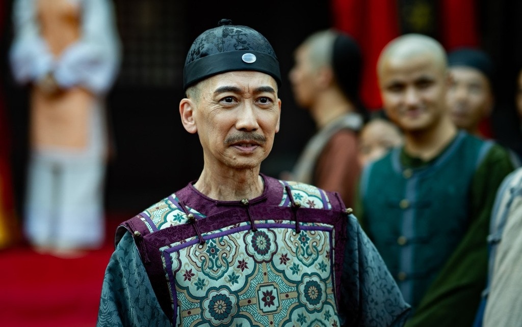 张达明在2022年接拍TVB剧集《状王之王》，北上拍剧，饰演宋世杰「养父」宋安，更是剧集监制。（剧照）