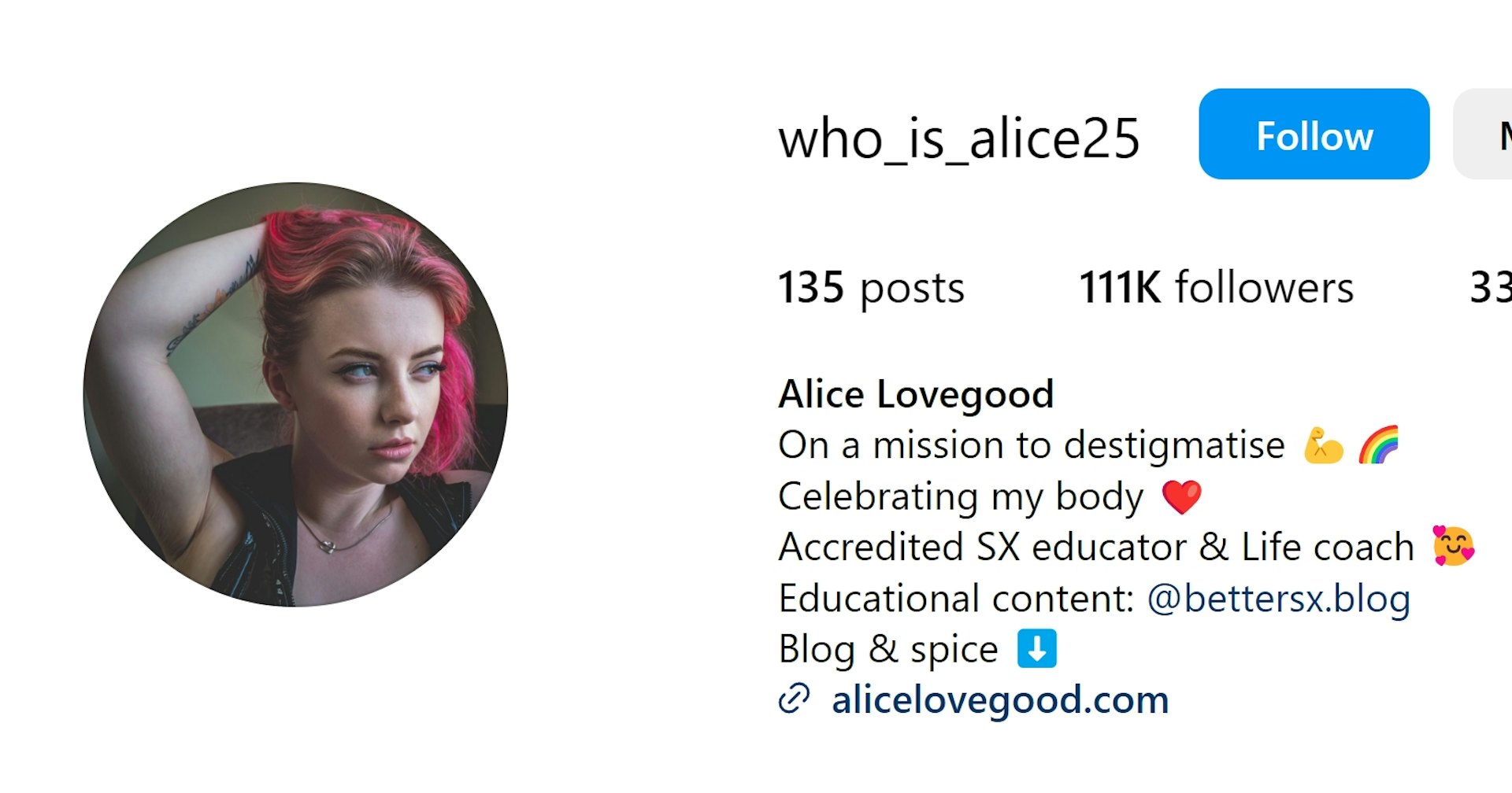 來自英國的艾莉絲（Alice Lovegood）自稱職業為人生教練及性愛教練，IG上有逾11萬人追蹤。（IG@who_is_alice25）
