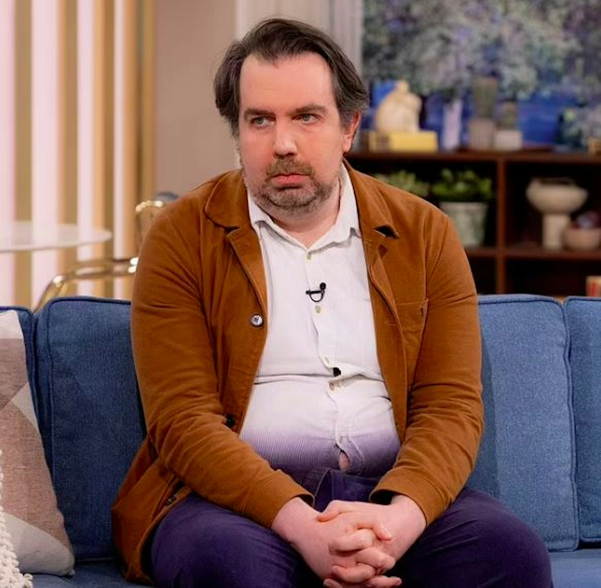 獲封「英國英國最大陰莖」的40歲男子巴爾（Matt Barr），擁有勃起時長達12英吋（30.48厘米）的巨型陰莖。（網上圖片）
