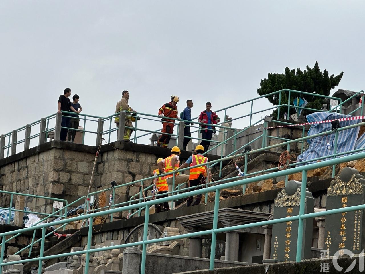 荃灣墳場塌護土牆｜部門認為存風險須圍封　將檢查附近斜坡擋土牆