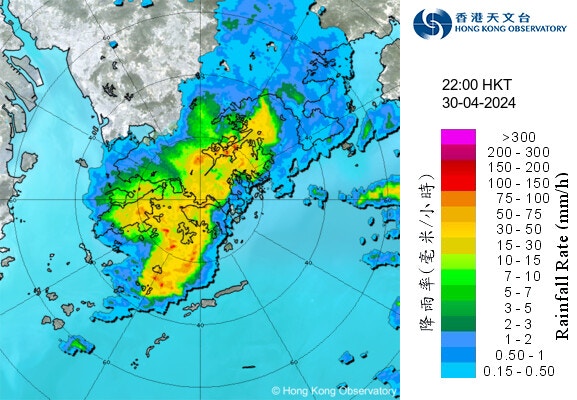 天文台的雷达图显示，在4月30日晚上10时，强雷雨覆盖本港。（天文台图片)