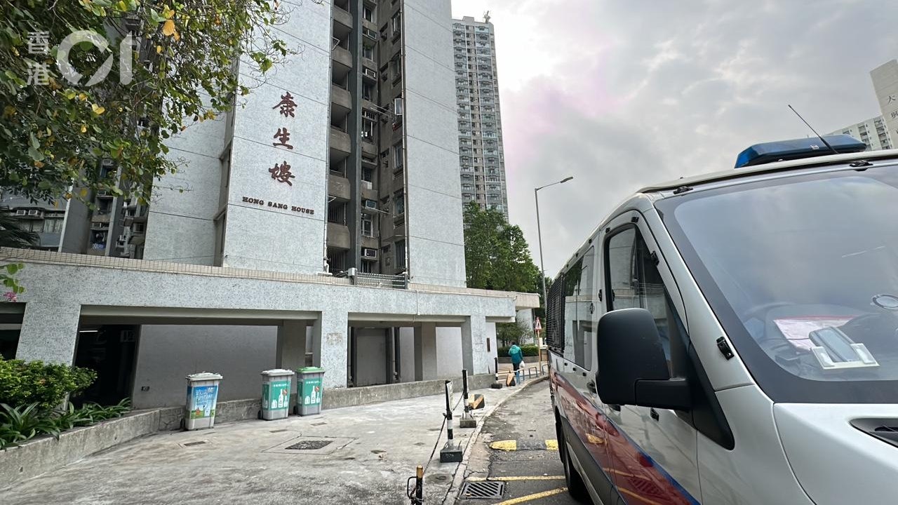 七旬翁屯門建生邨墮樓亡 據悉疑為黑幫叔父因病厭世 七旬翁屯門建生邨墮樓亡 據悉疑為黑幫叔父因病厭世