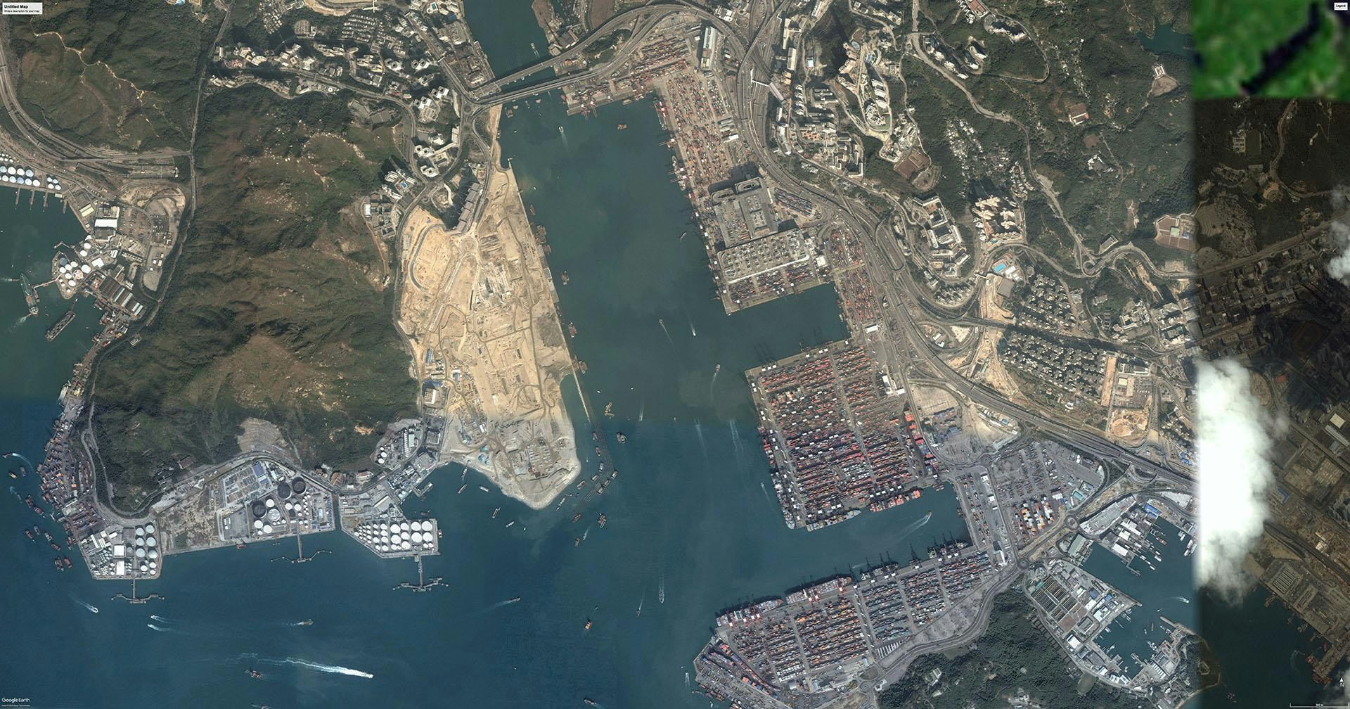 2003年2月，香港葵青货柜码头卫星图。（Google Earth）