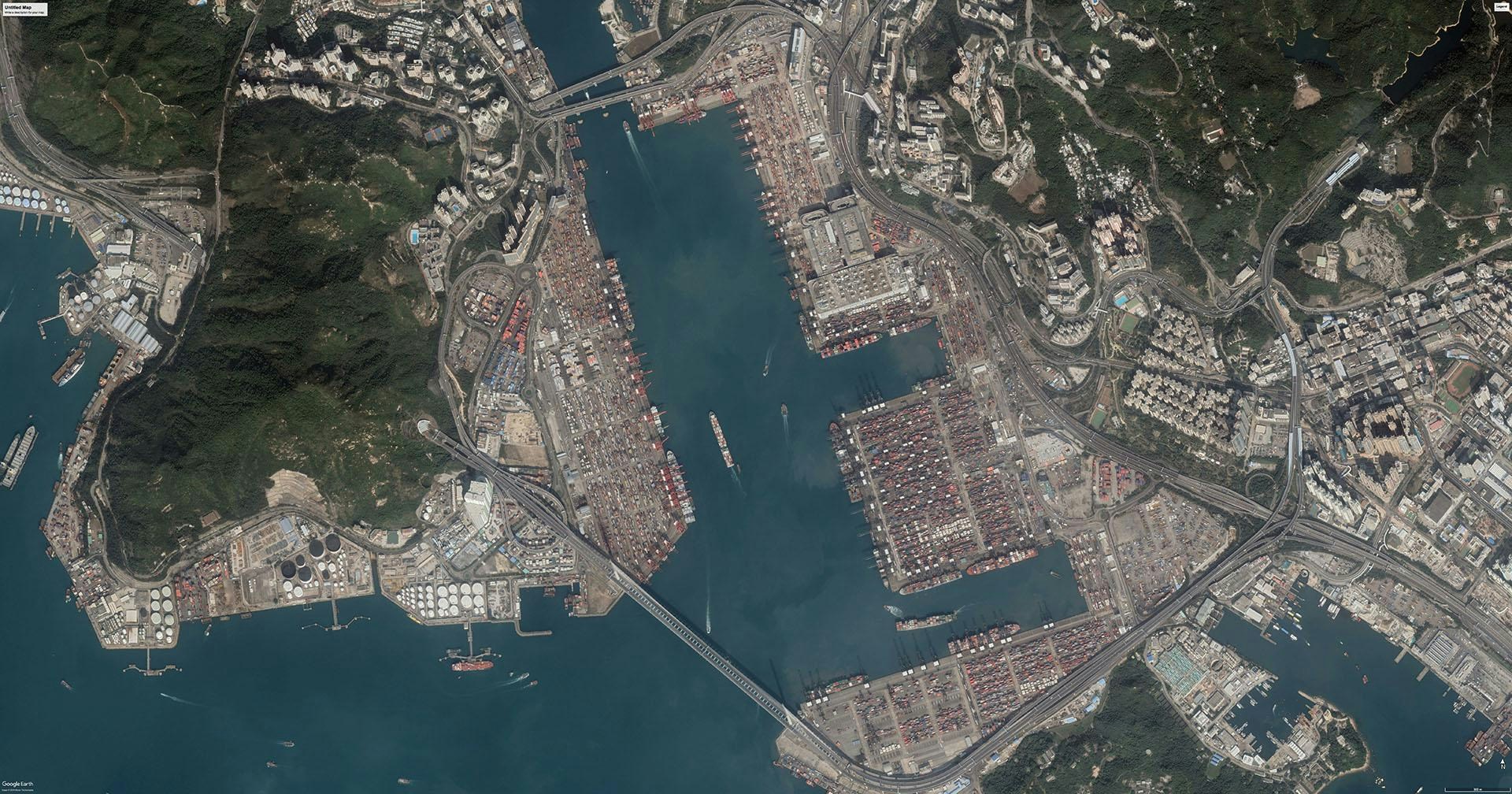 2013年3月，香港葵青货柜码头卫星图。（Google Earth）