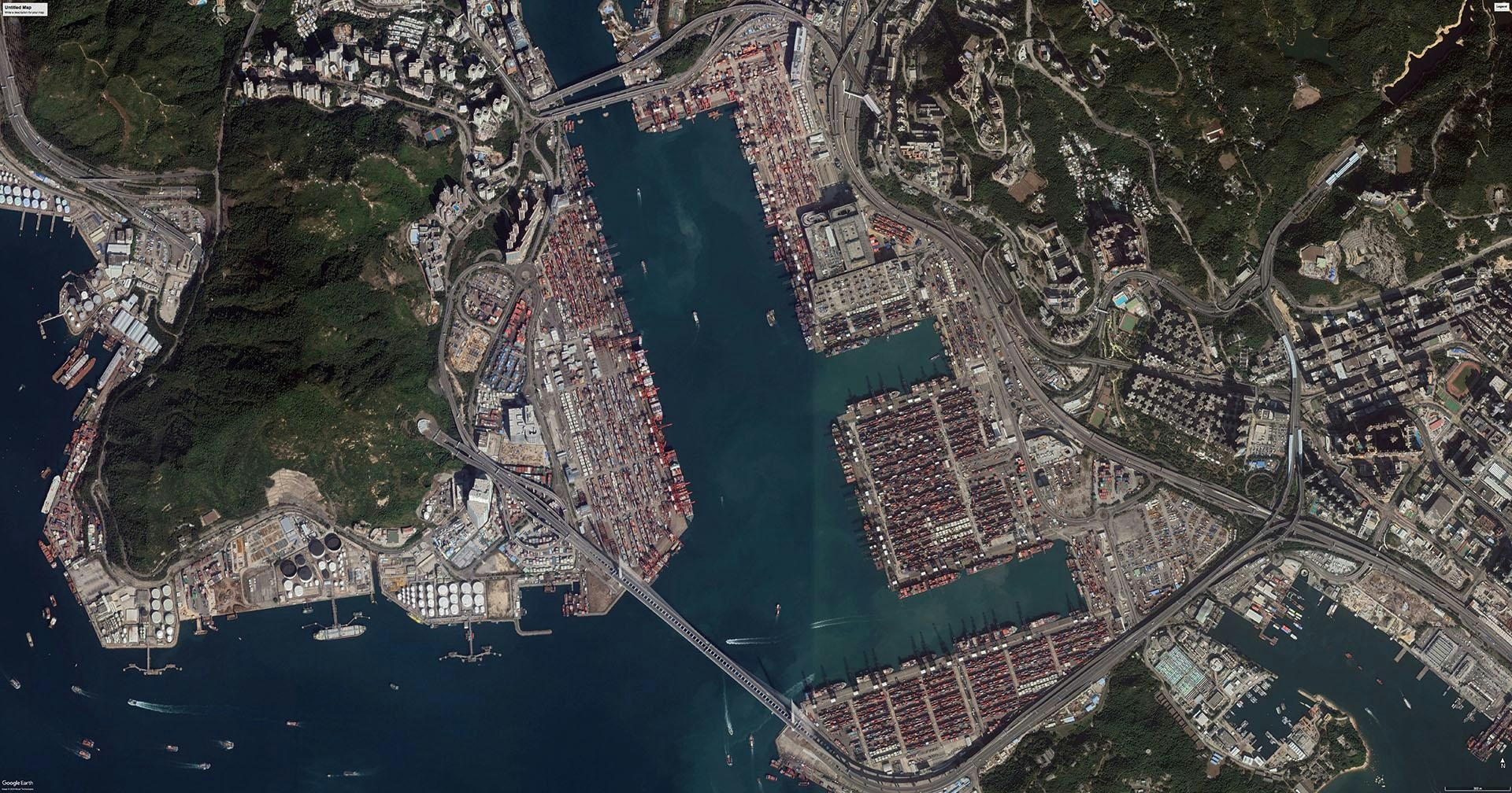 2015年1月，香港葵青货柜码头卫星图。（Google Earth）