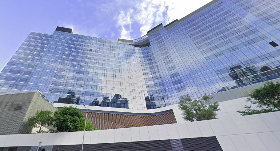 該的士司機指，今日（5月8日）凌晨3時在紅磡嘉里酒店接載女乘客到將軍澳日出康城領都，卻疑似直擊偷情現場。（Google Maps）