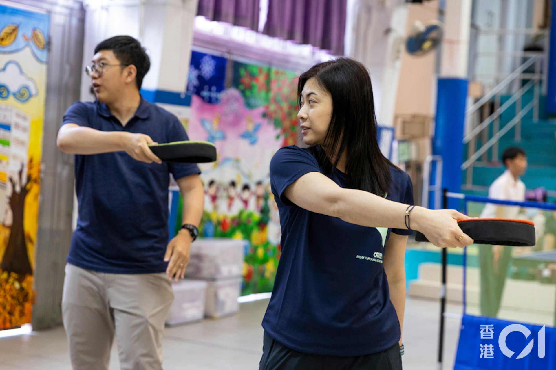 聖公會基愛小學亦有引入新興運動「躲避盤」,張樂霈校長指躲避盤容易上手,學生很快就可以掌握整項運動,有助提升信心。(陳葦慈攝) 聖公會基愛小學亦有引入新興運動「躲避盤」,張樂霈校長指躲避盤容易上手,學生很快就可以掌握整項運動,有助提升信心。(陳葦慈攝)