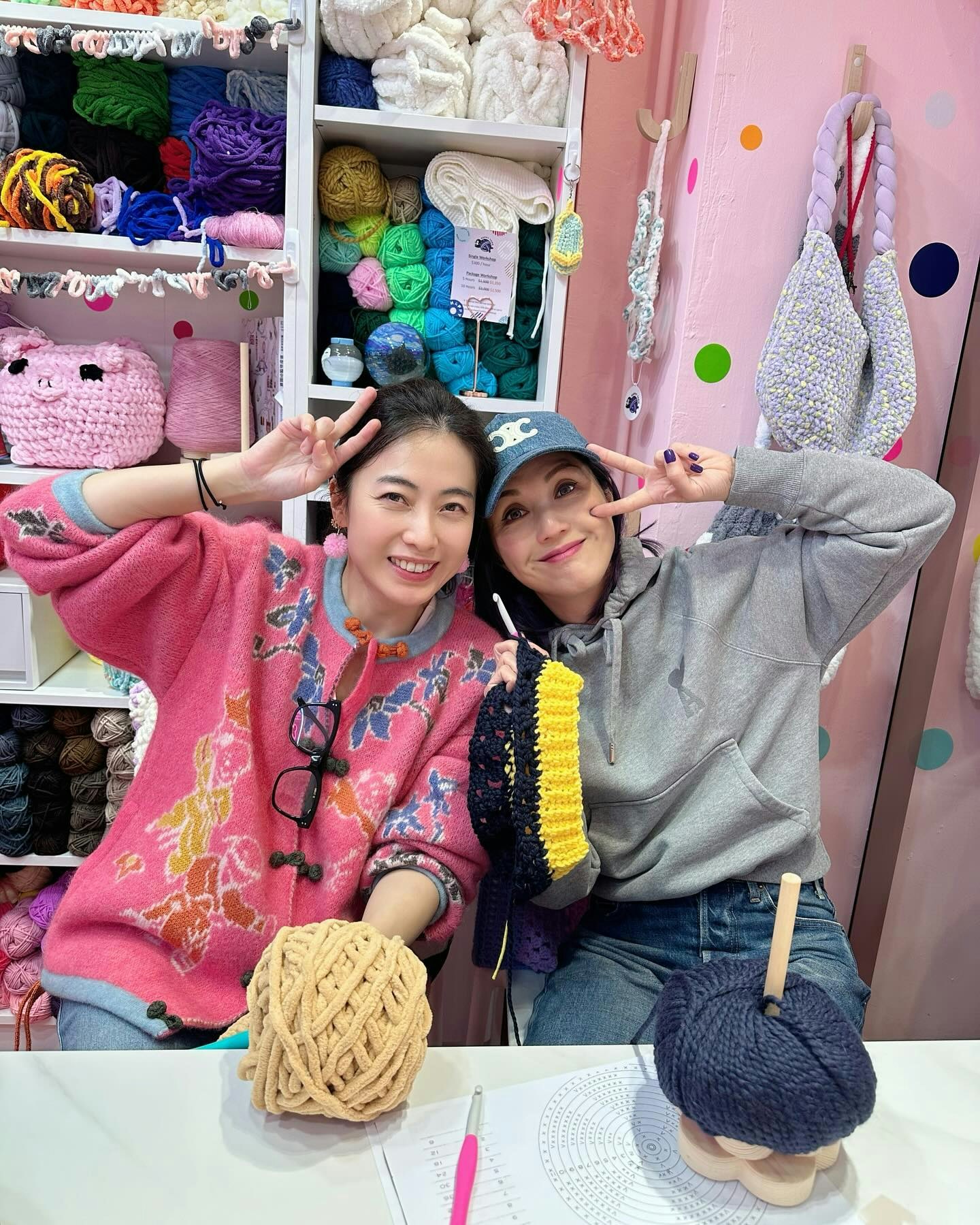 楊千嬅也是甘比的鈎織學生。（IG@happyyarn_kimbee）