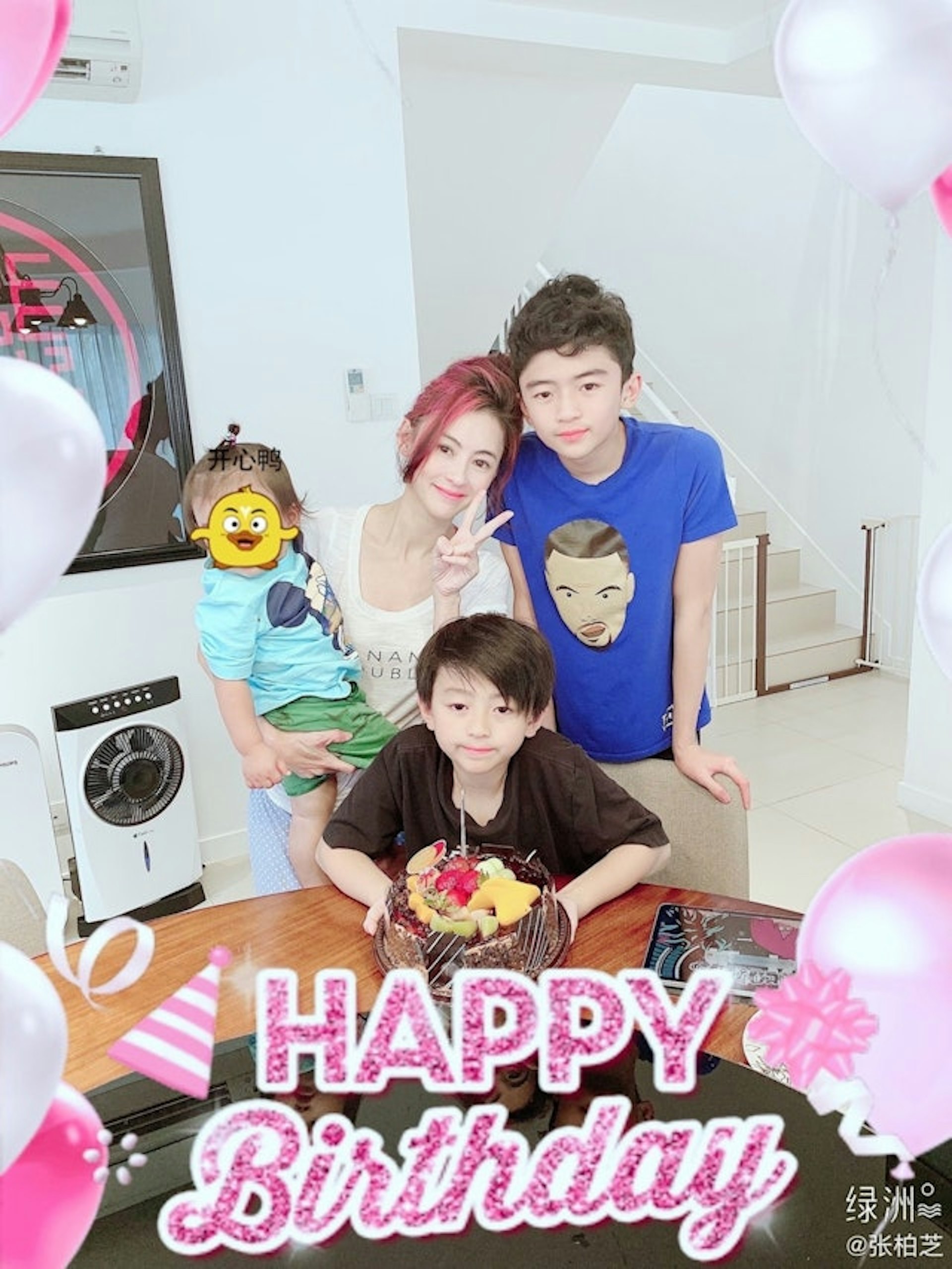 育有三名兒子的張栢芝今年初傳出懷第四胎後,甚少在社交網站再發佈任何生活點滴。(網上圖片) 育有三名兒子的張栢芝今年初傳出懷第四胎後,甚少在社交網站再發佈任何生活點滴。(網上圖片)