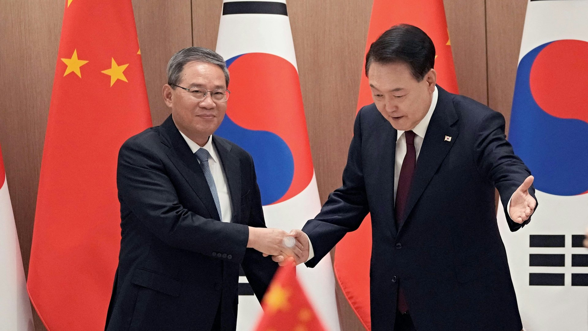 中韓商定重啟自貿協議第2階段談判 新設外交安全對話機制6月開會 中韓商定重啟自貿協議第2階段談判 新設外交安全對話機制6月開會