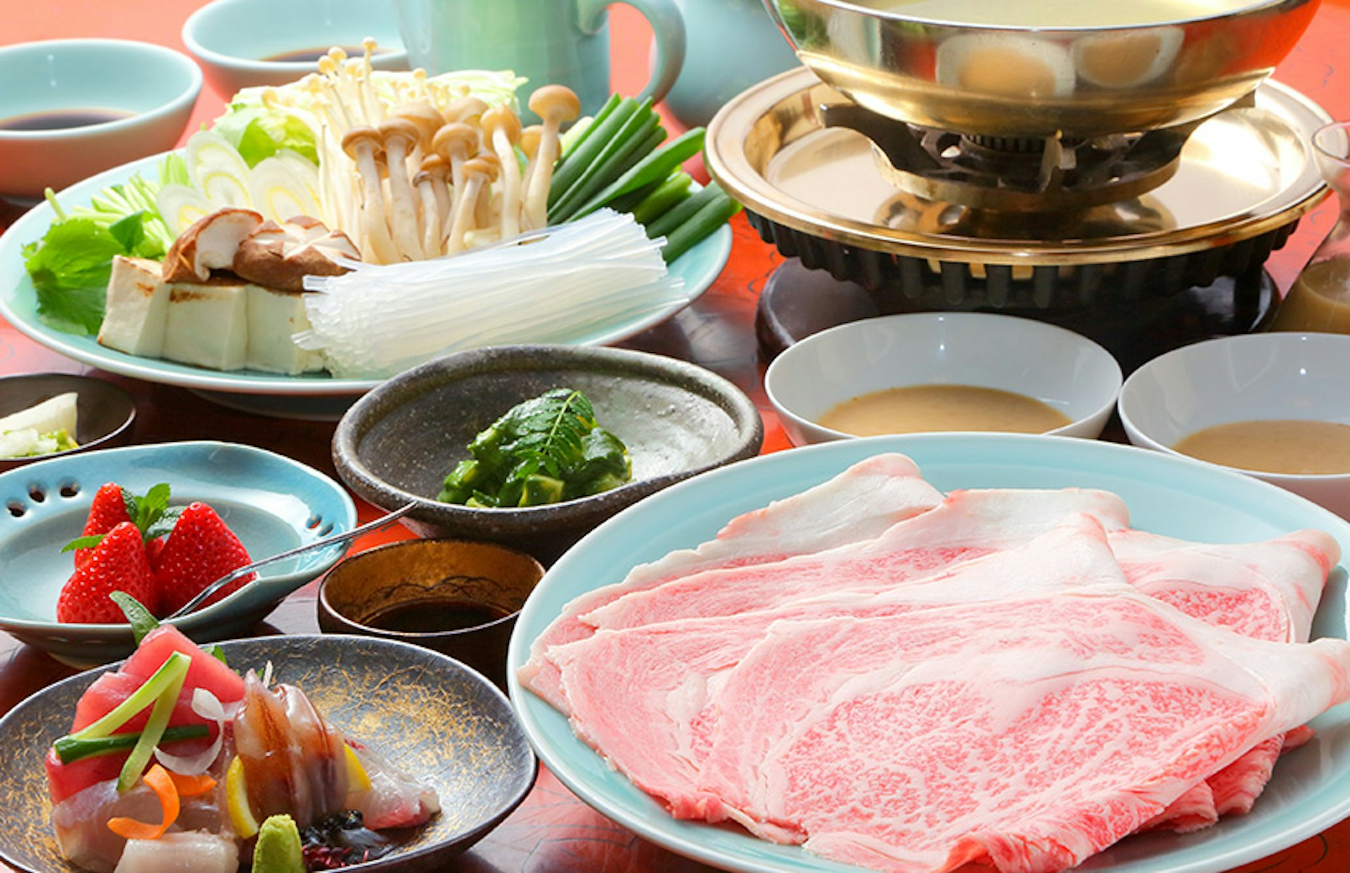 江戶菊壽喜燒套餐。(圖片來源:官網@江戸菊 えどぎく) 日本美食:大阪壽喜燒8間推薦!