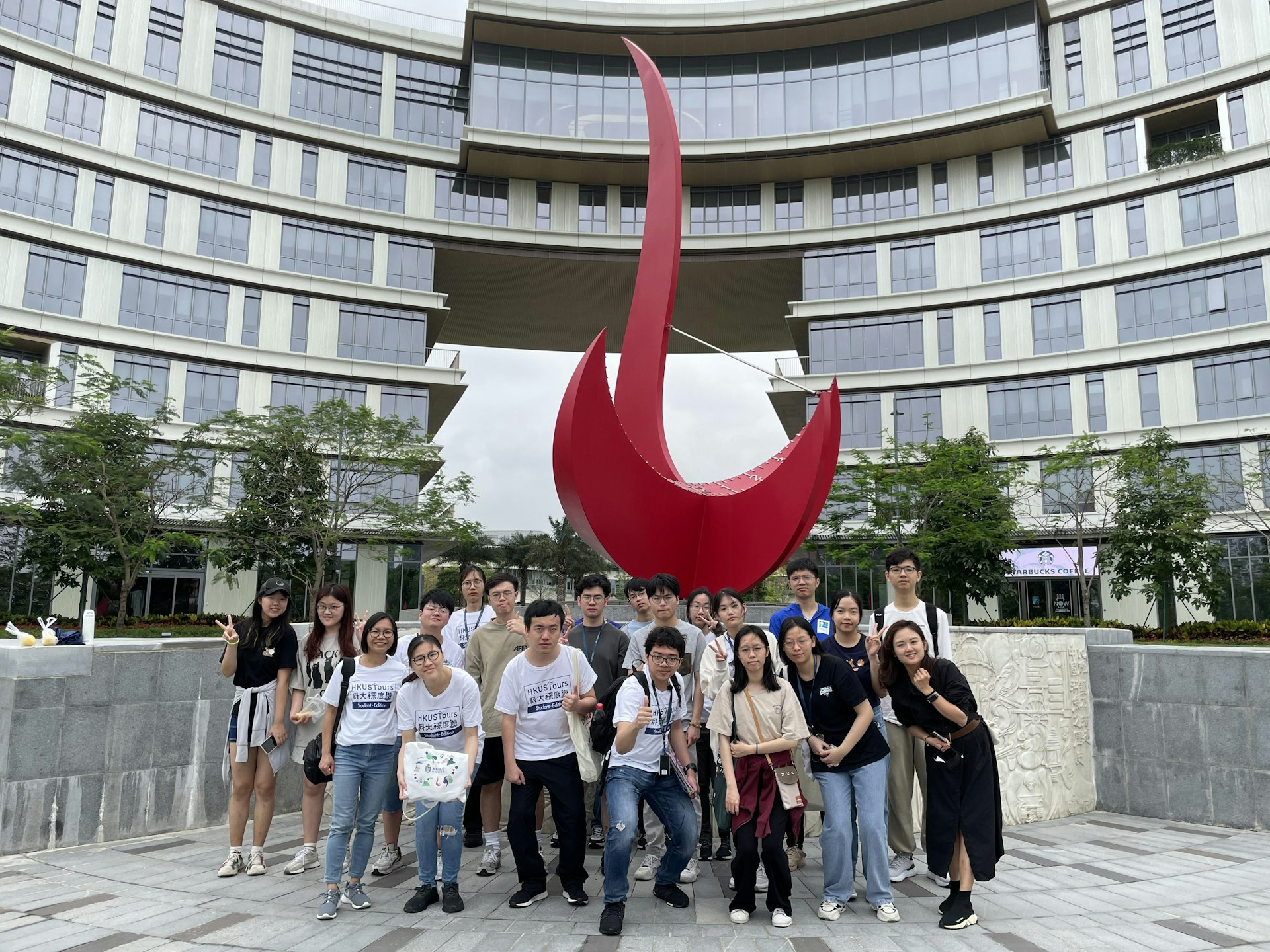 自科大(廣州)2022年9月開校以來,兩校已有近1,300名學生到訪對方校園,參與為期最長一個學期、涵蓋實習、文化交流、業界考察及比賽等交流活動。圖為科大(廣州)校園。(科大提供圖片) 自科大(廣州)2022年9月開校以來,兩校已有近1,300名學生到訪對方校園,參與為期最長一個學期、涵蓋實習、文化交流、業界考察及比賽等交流活動。圖為科大(廣州)校園。(科大提供圖片)