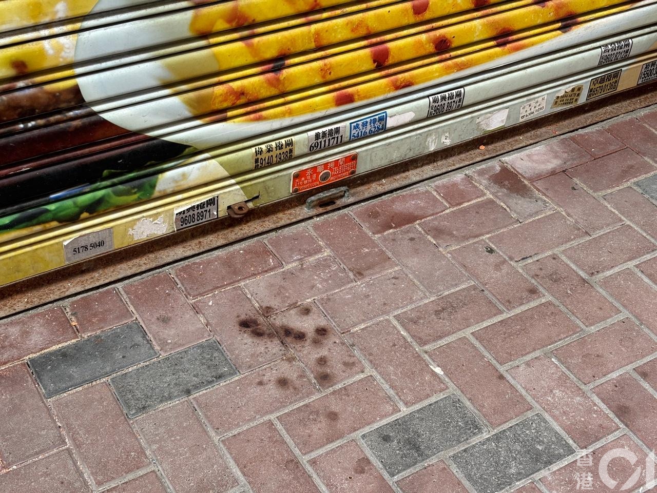 至今日（6月22日）地上仍有血跡。（陳麗娟攝）