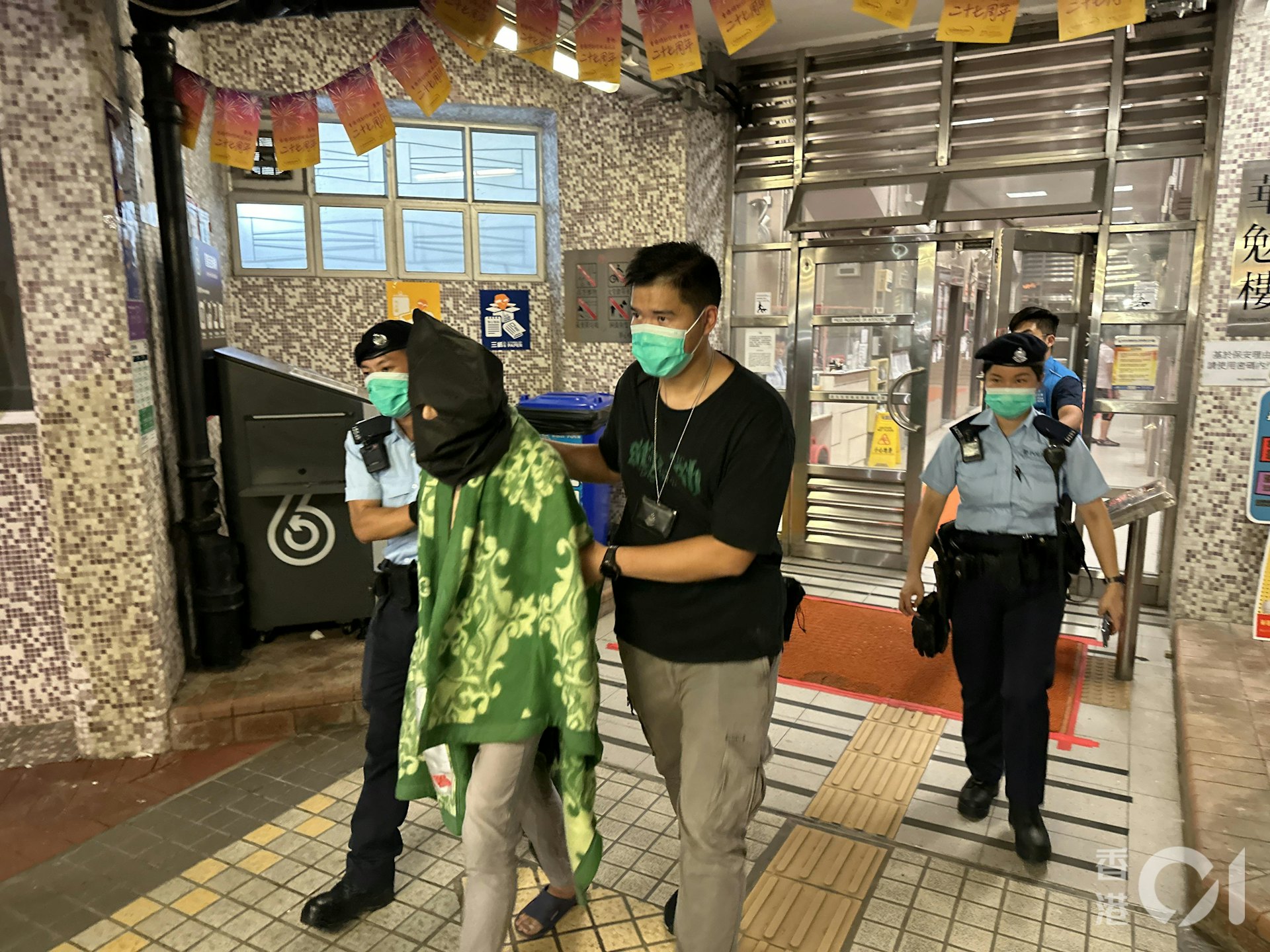 粉嶺華心邨華勉樓發生命案,警方拘捕一名男子。(王譯揚攝) 粉嶺華心邨華勉樓發生命案,警方拘捕一名男子。(王譯揚攝)
