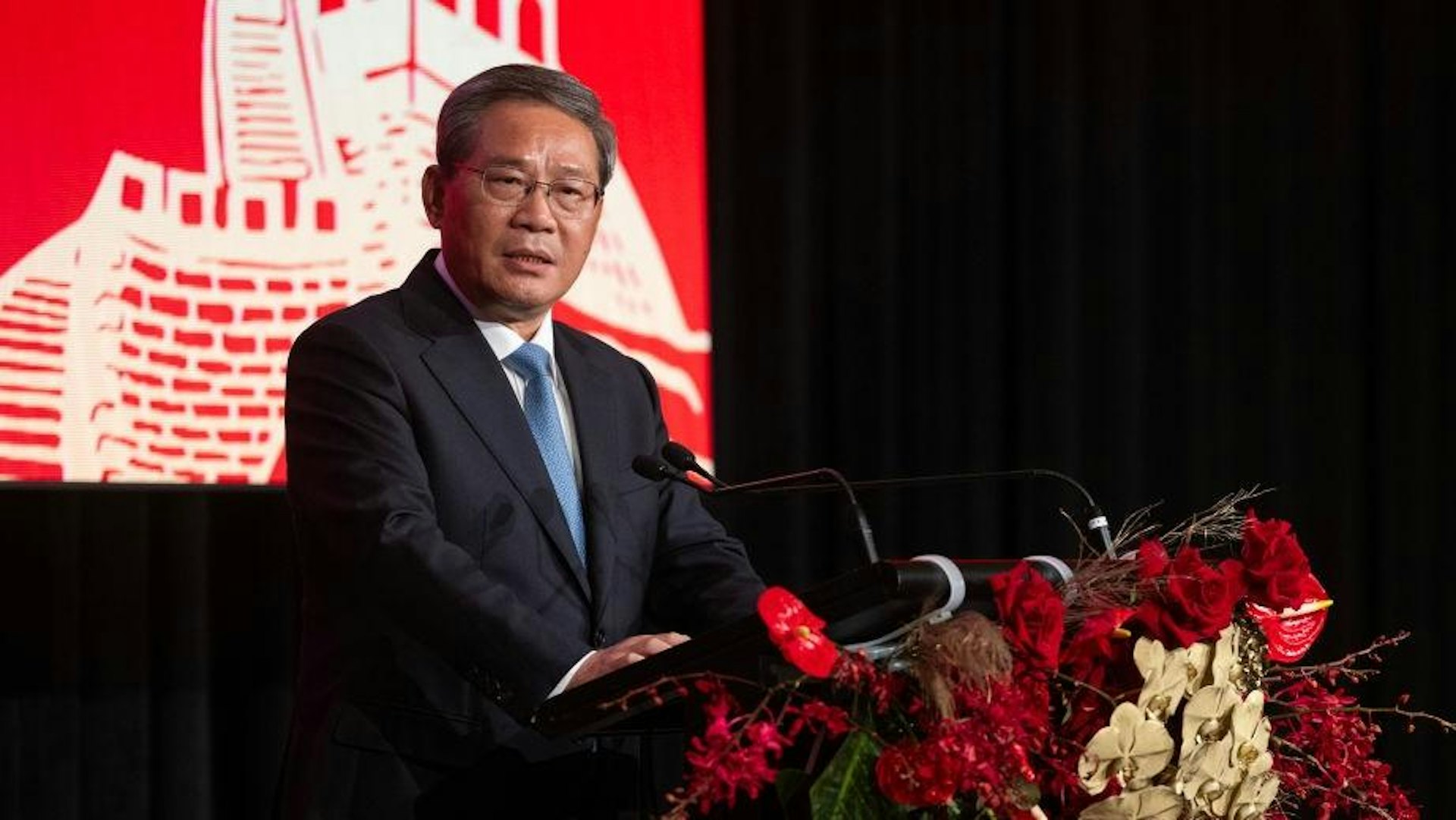 中國總理李強2024年6月18日在澳洲珀斯舉行的午宴上發表演說。(Getty)
