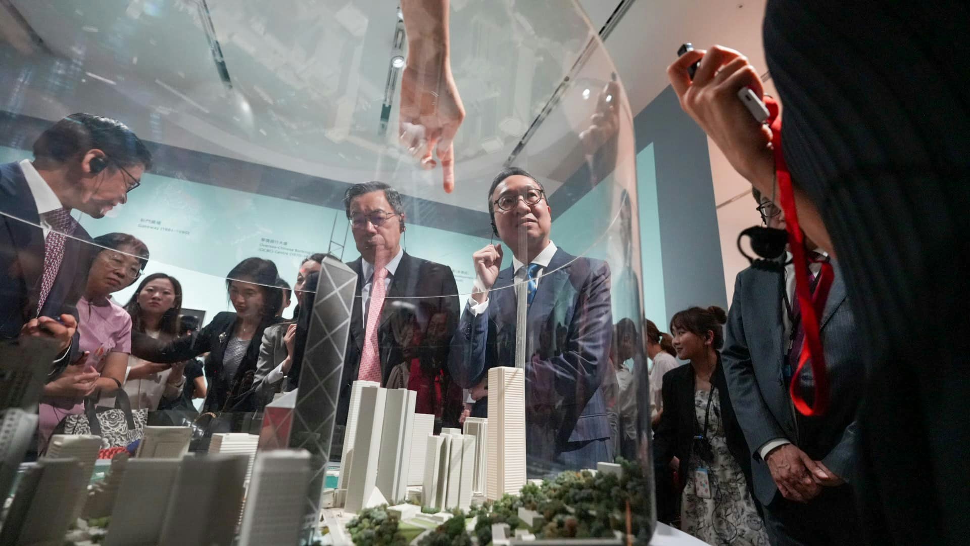 參觀M+貝聿銘展　林定國：美秀美術館的《桃花源記》概念令我驚嘆