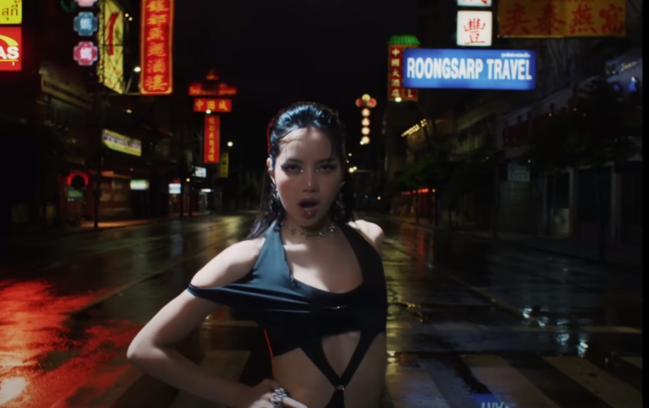 BLACKPINK Lisa《ROCKSTAR》MV曼谷唐人街變朝聖地 泰國加碼吸客