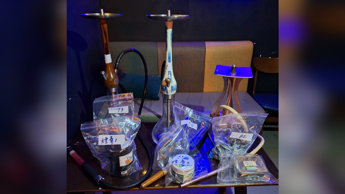 控煙辦灣仔酒吧打擊非法吸水煙 發6告票檢煙膏 考慮檢控經營者 控煙辦灣仔酒吧打擊非法吸水煙 發6告票檢煙膏 考慮檢控經營者
