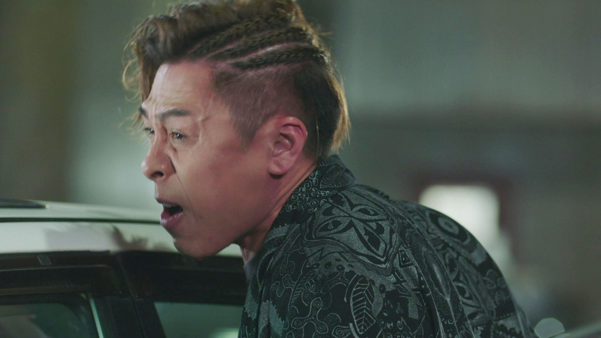 陳少邦被阿Ben袁偉豪用車撞。 陳少邦被阿Ben袁偉豪用車撞。