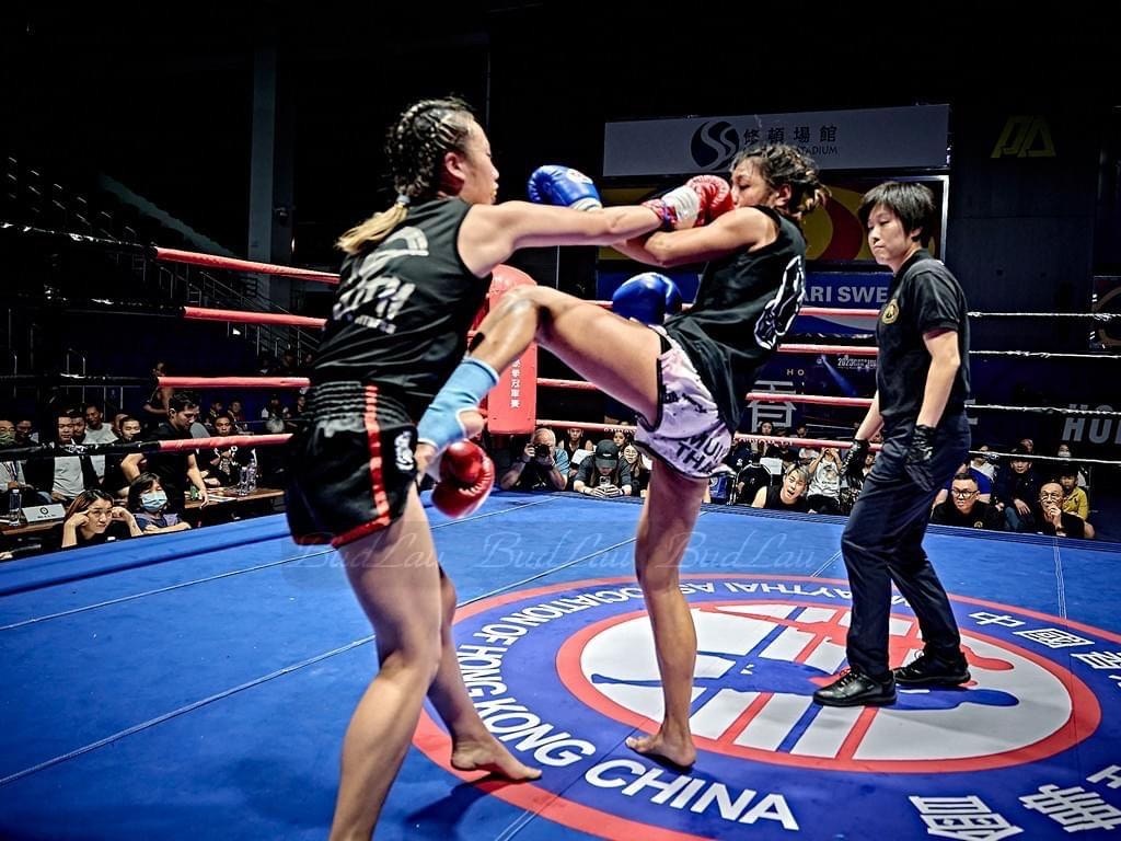 鄭琬愉2023香港泰拳比賽中取得金腰帶。（受訪者提供）